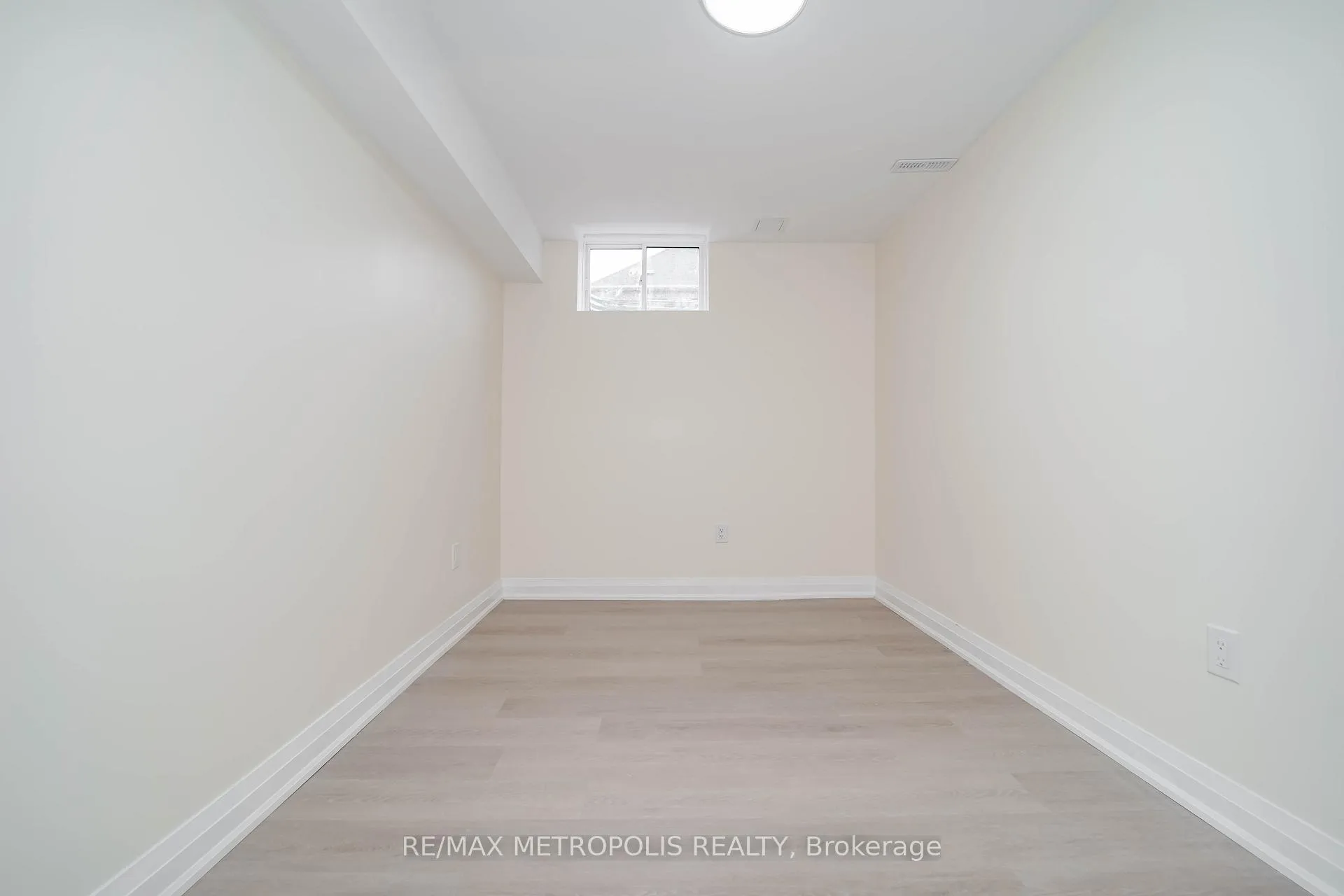 Photo 28 of Unit BSMT, 929 Greenhill Avenue, Oshawa, Taunton — HOMEH