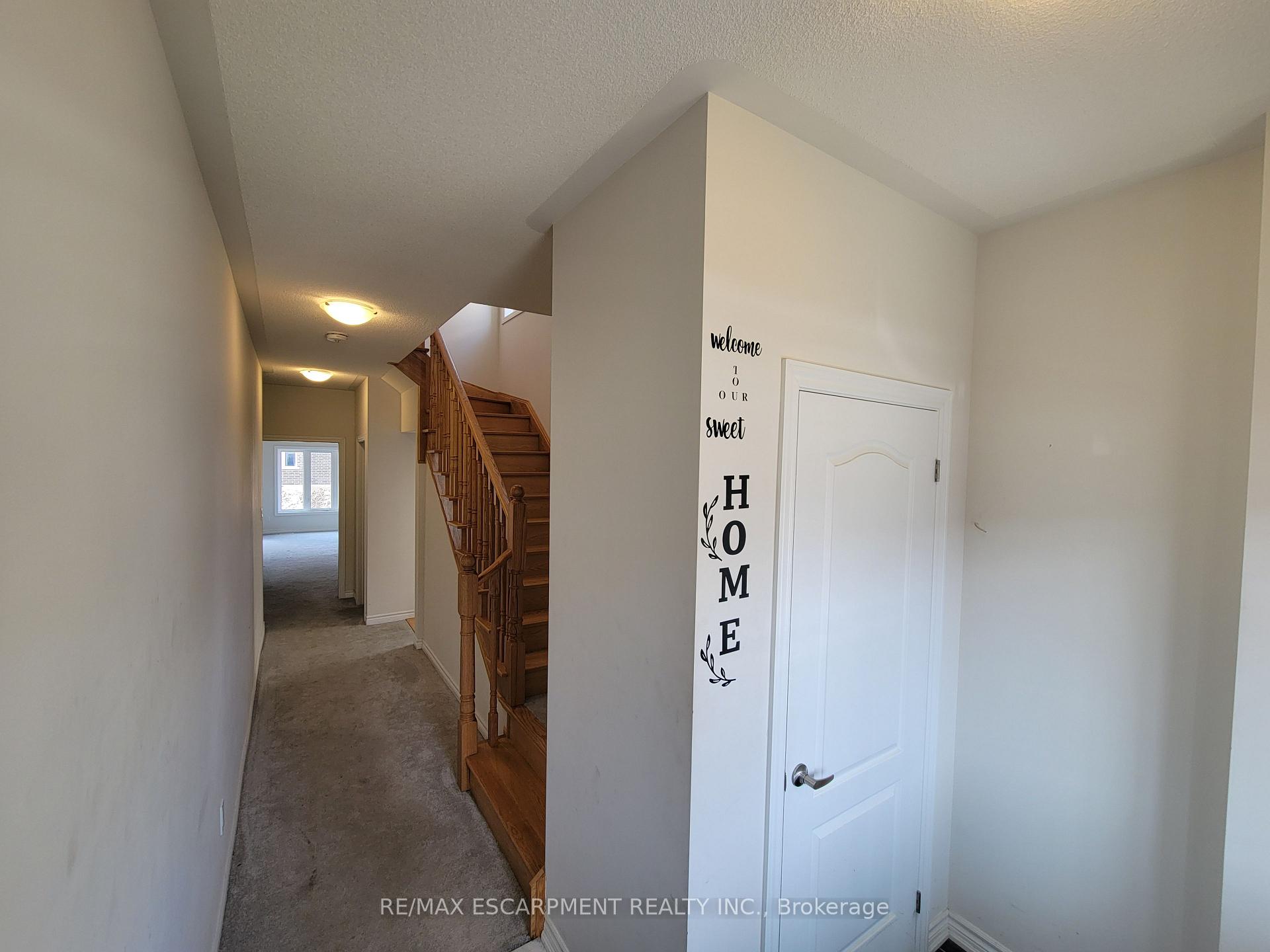 Photo 5 of 121 Baker Street N, Thorold, Thorold Downtown — HOMEH