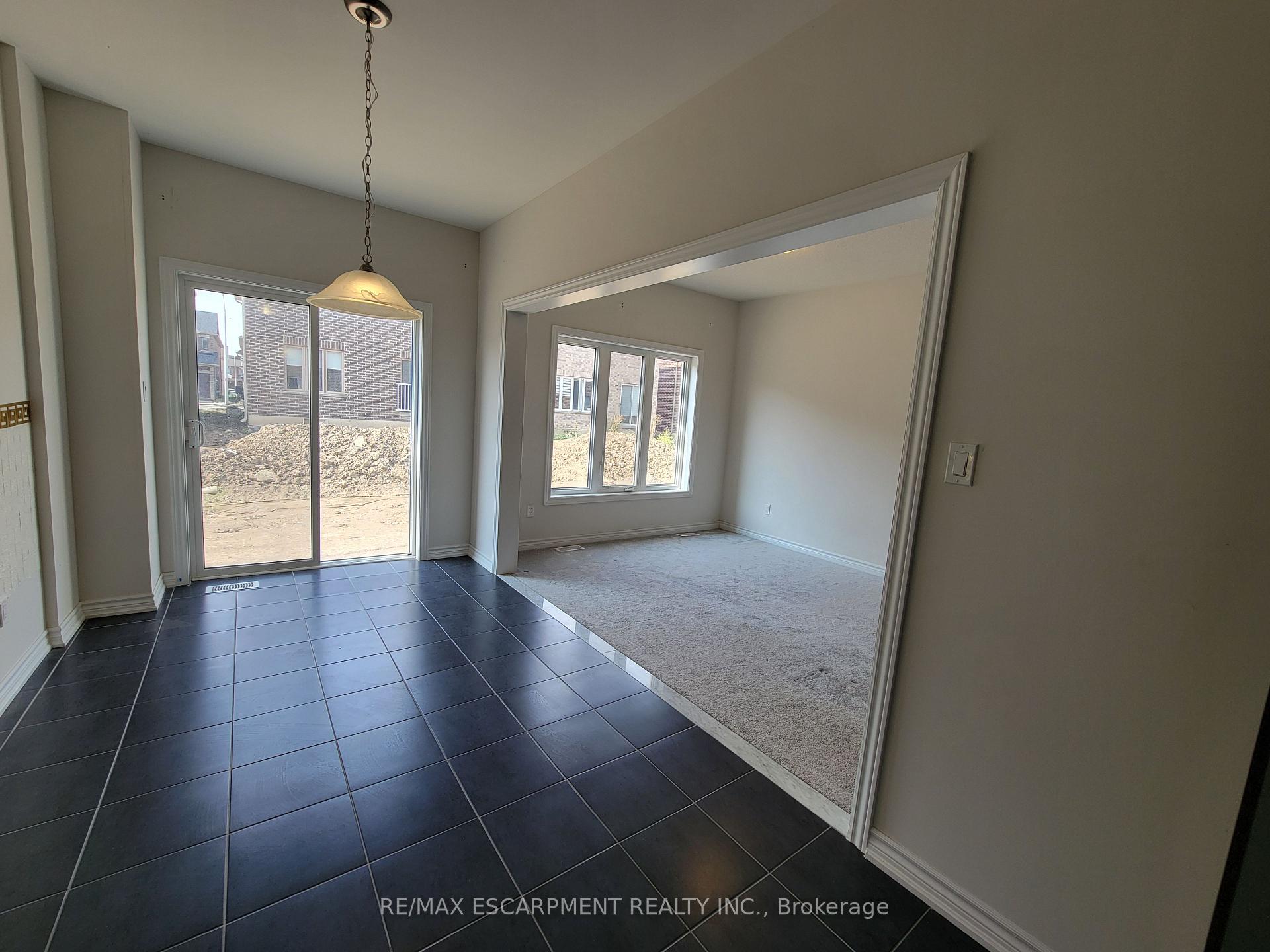 Photo 13 of 121 Baker Street N, Thorold, Thorold Downtown — HOMEH