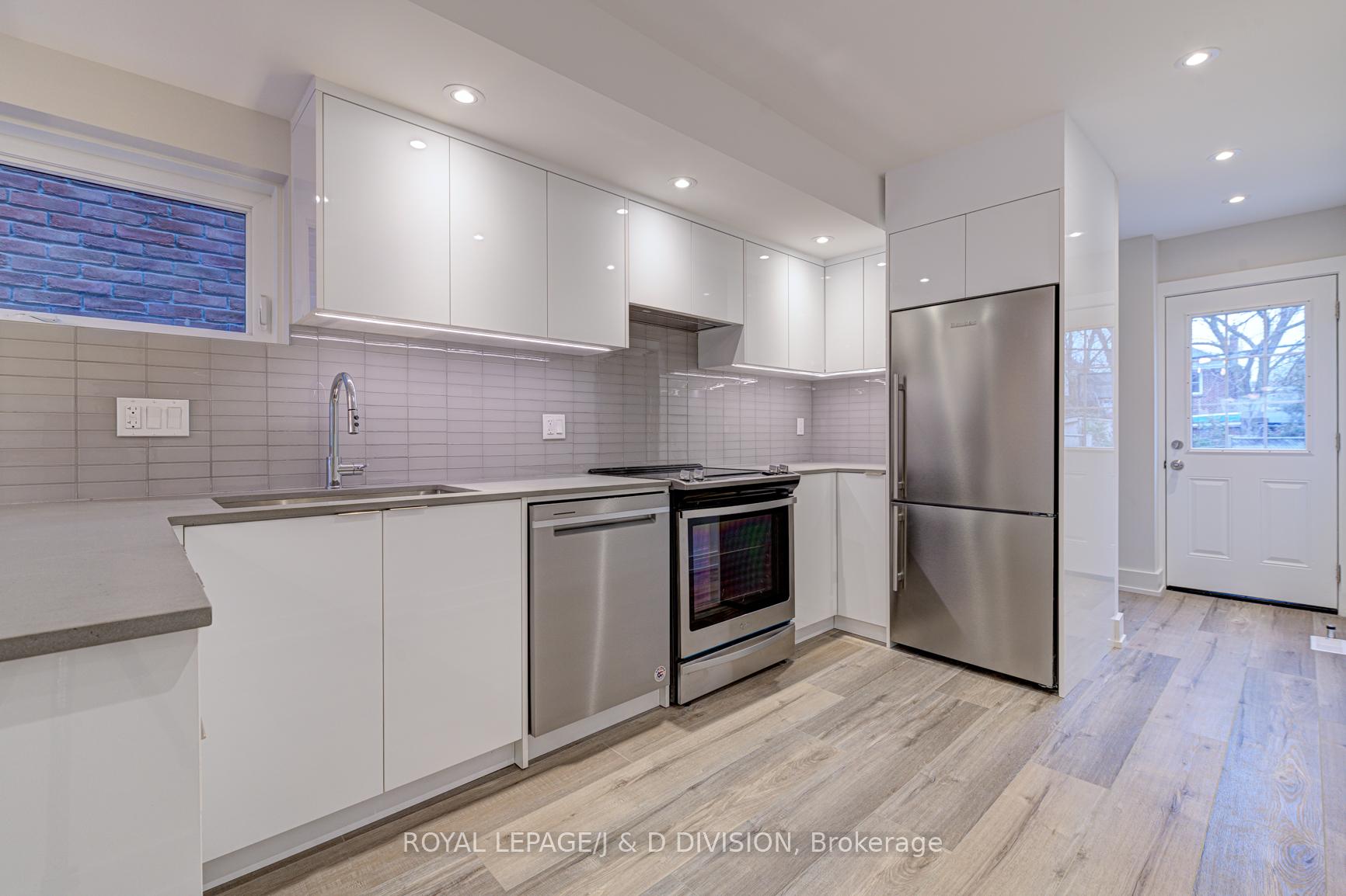 Photo 3 of Unit A, 924 Broadview Avenue, Toronto, Playter Estates-Danforth — HOMEH