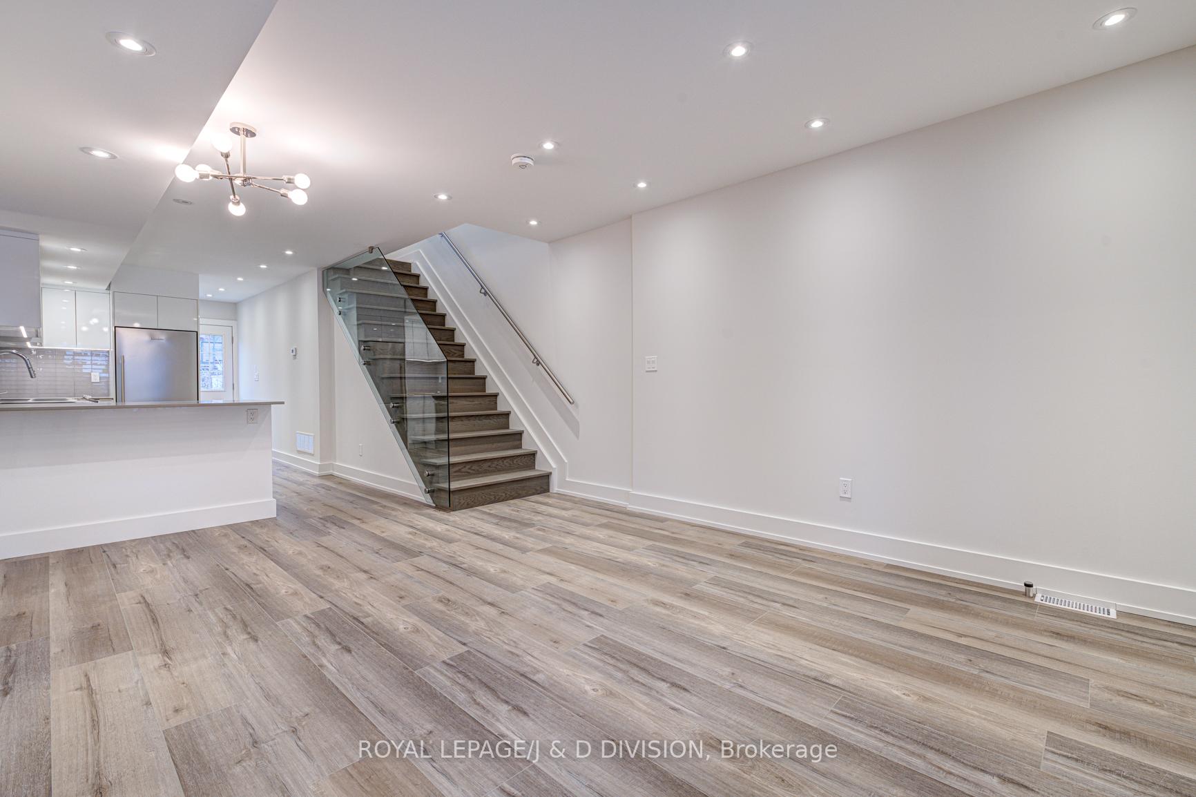 Photo 12 of Unit A, 924 Broadview Avenue, Toronto, Playter Estates-Danforth — HOMEH