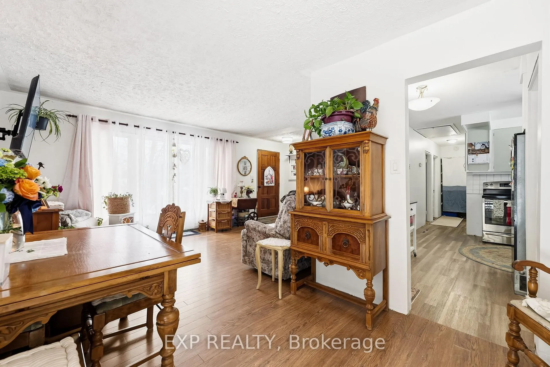 Photo 10 of 2825 Peter Street, Hamilton Township, Rural Hamilton — HOMEH
