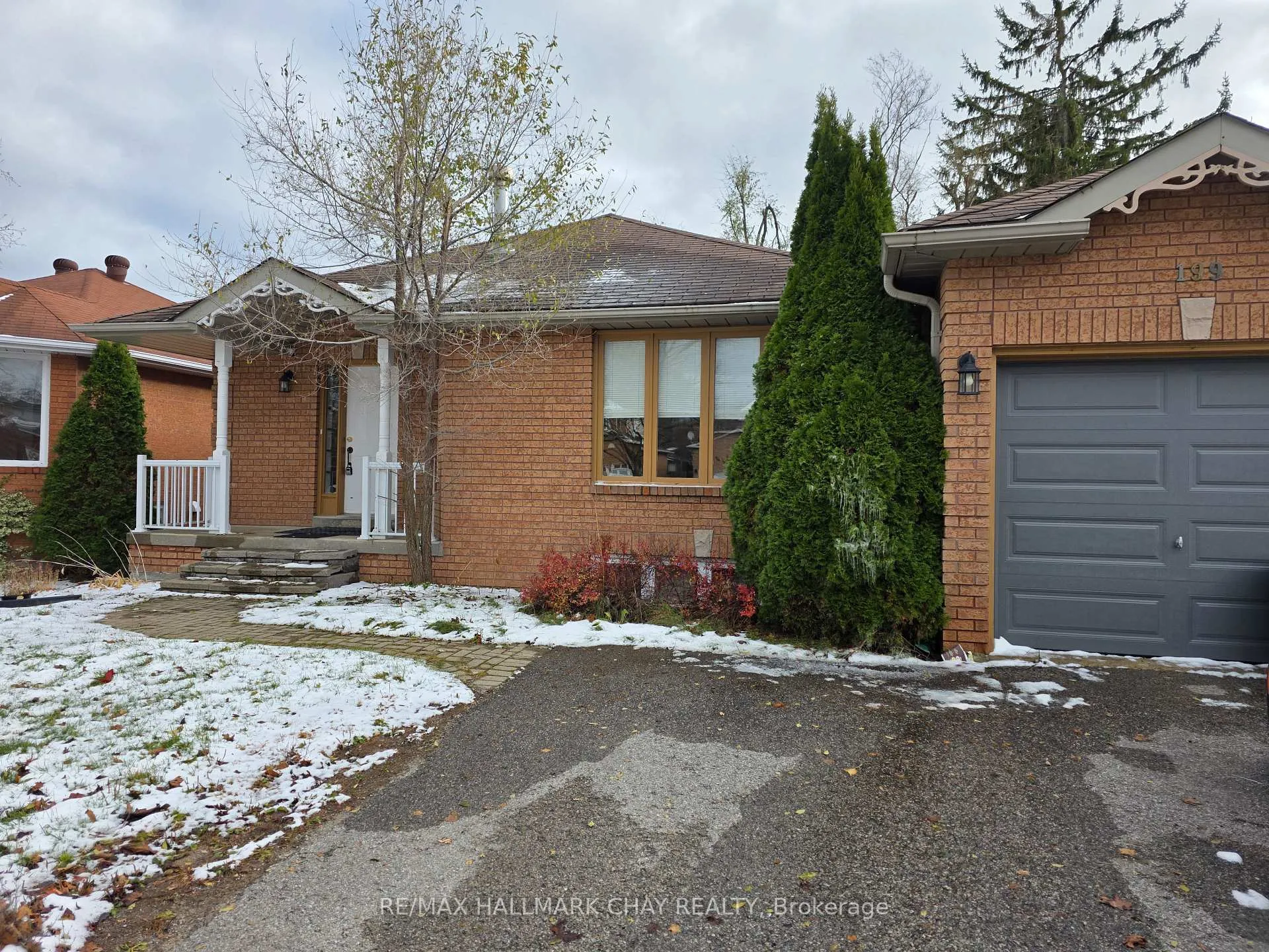 Photo 2 of 199 Livingstone Street W, Barrie, Sunnidale — HOMEH