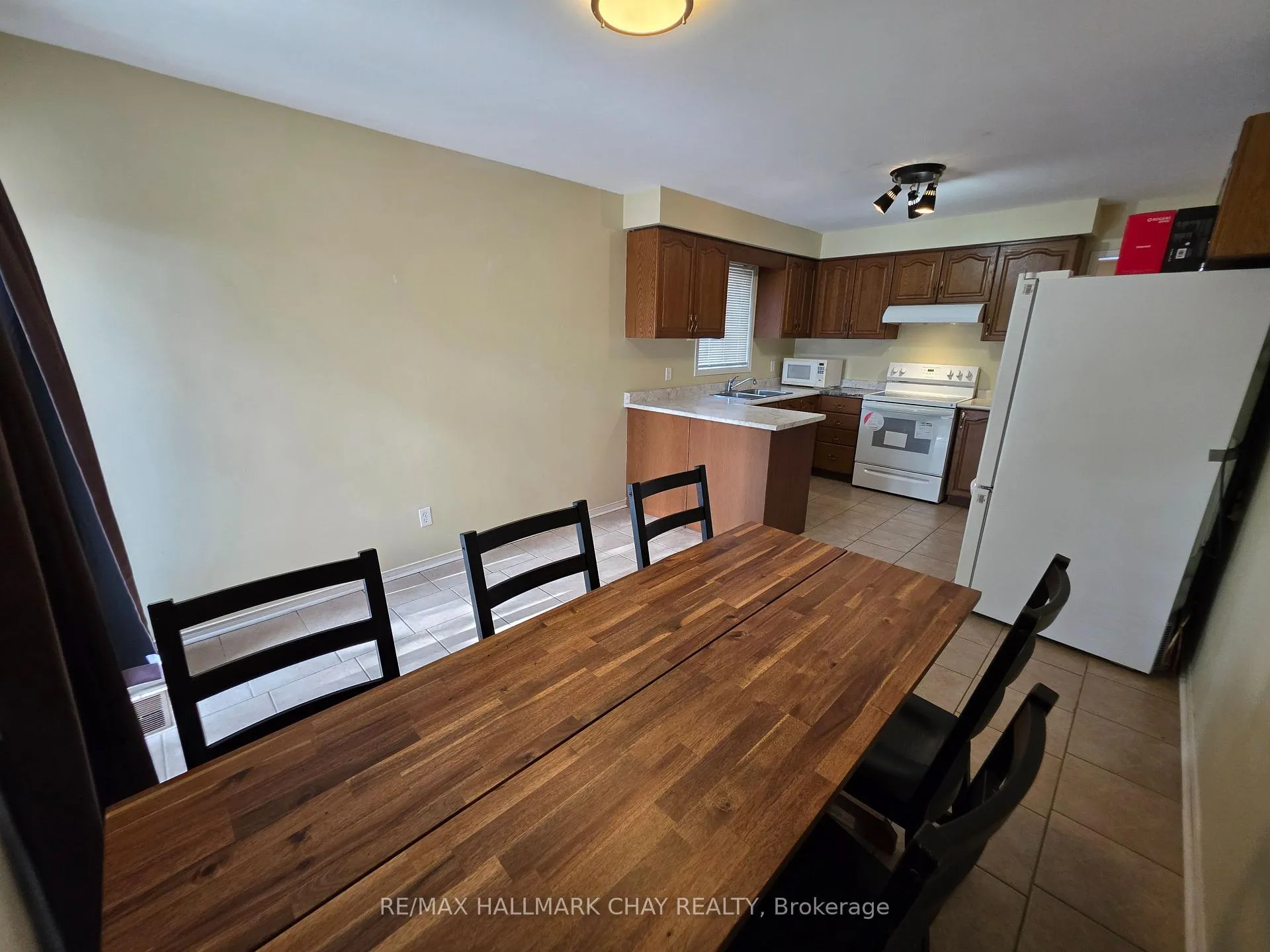 Photo 11 of 199 Livingstone Street W, Barrie, Sunnidale — HOMEH