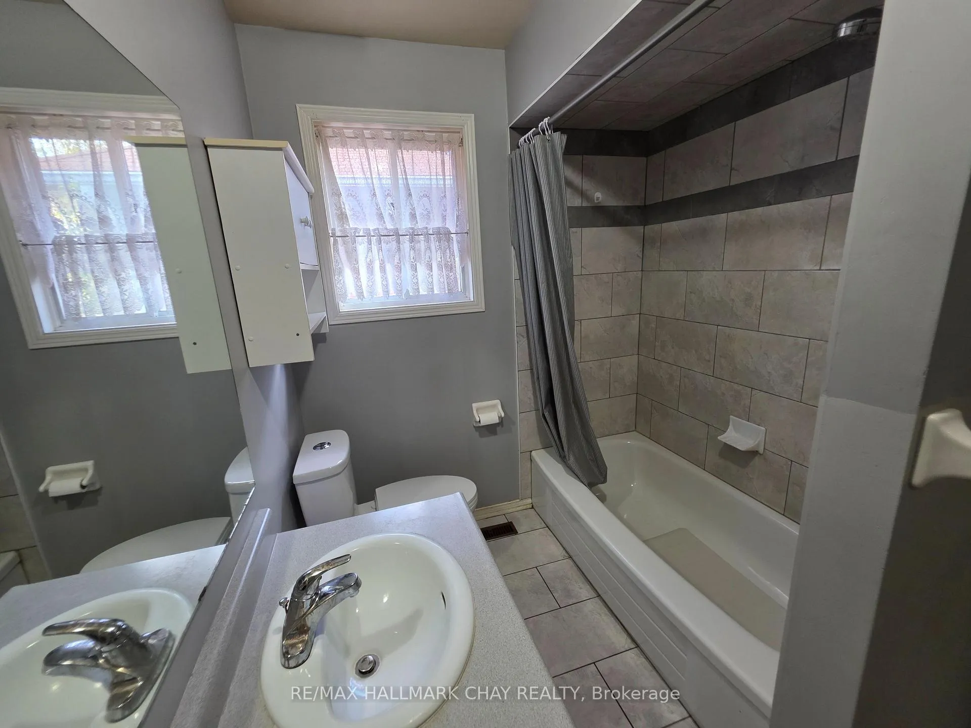 Photo 17 of 199 Livingstone Street W, Barrie, Sunnidale — HOMEH