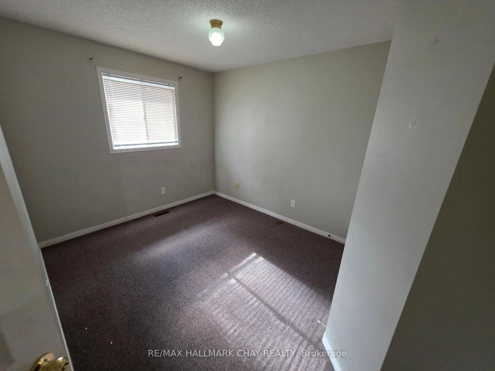 Photo 18 of 199 Livingstone Street W, Barrie, Sunnidale — HOMEH
