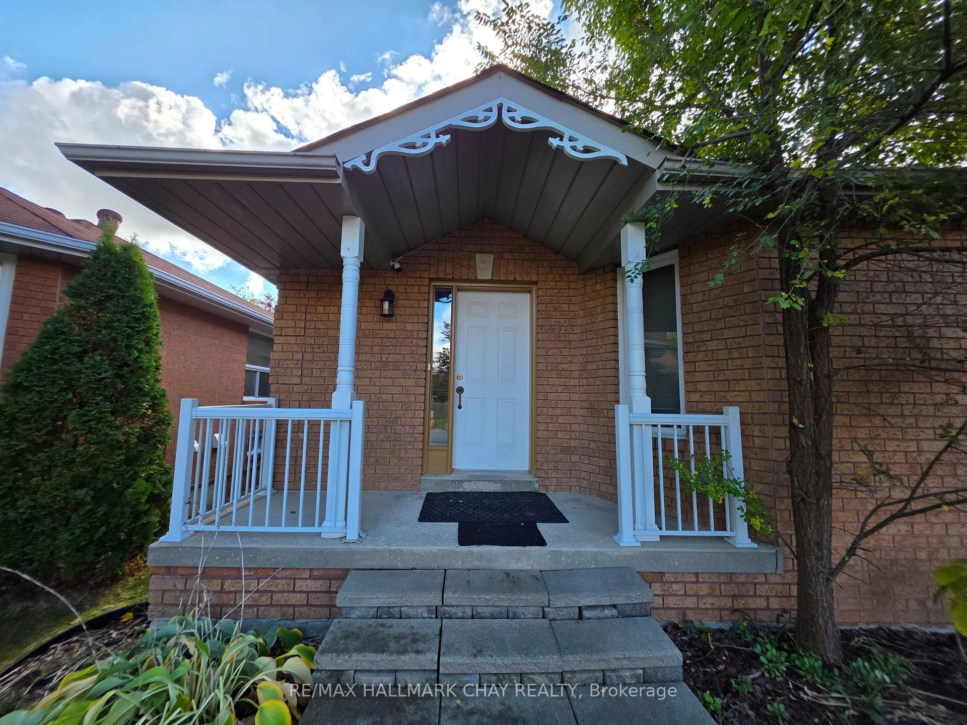 Photo 24 of 199 Livingstone Street W, Barrie, Sunnidale — HOMEH