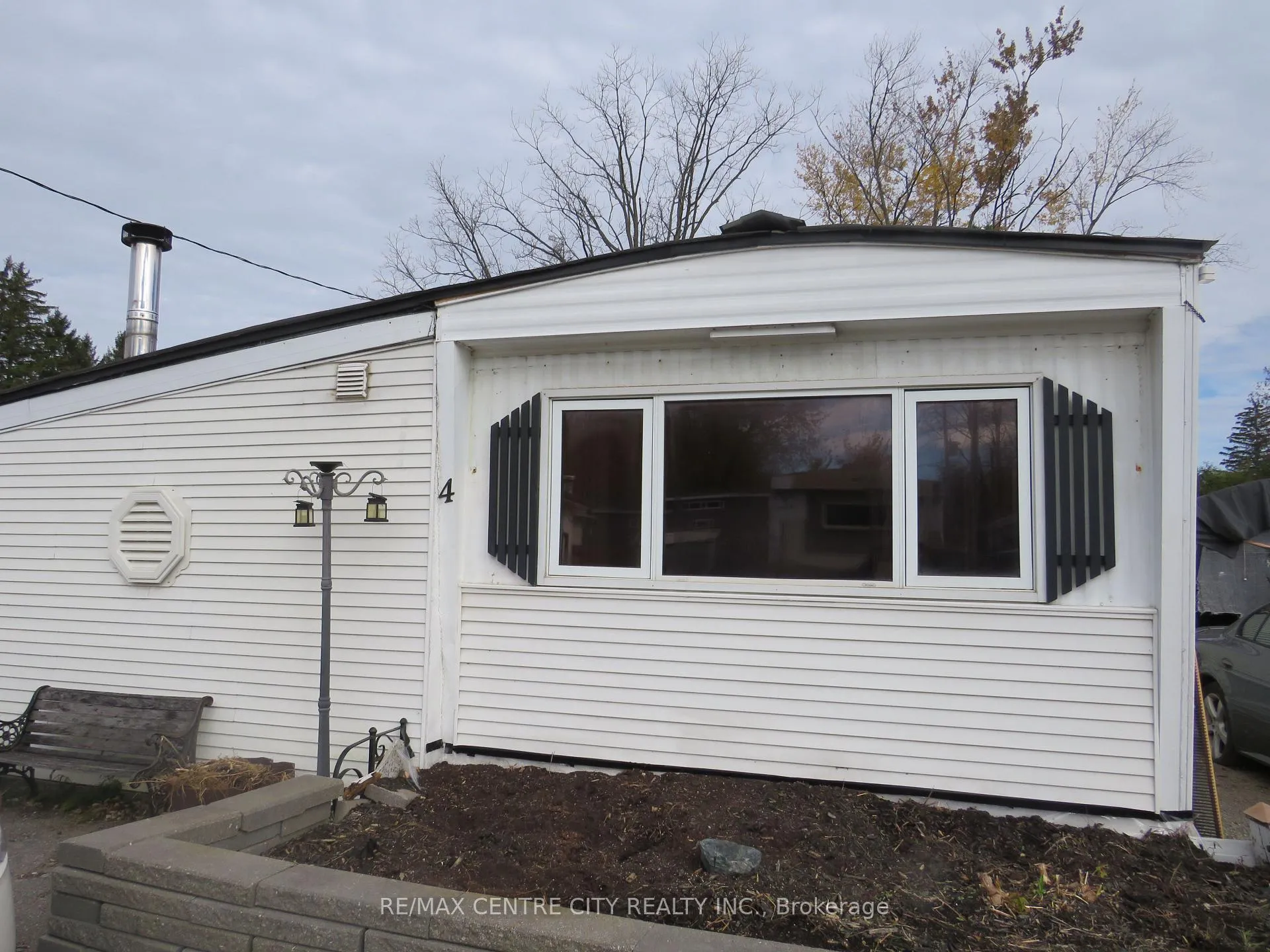 Front of Unit 4, 3902 Dundas Street E