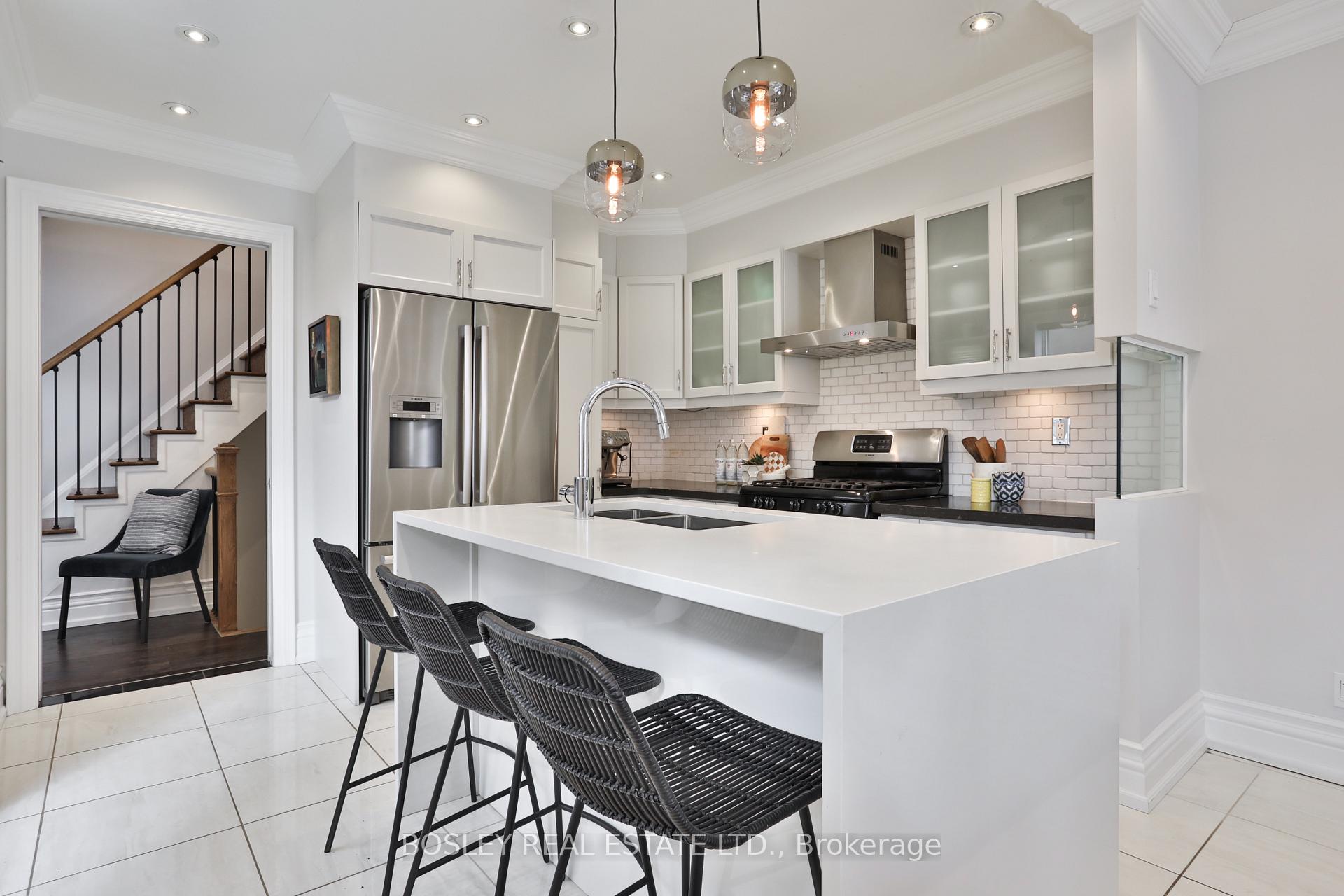 Photo 14 of 2 Fairfield Road, Toronto, Mount Pleasant East — HOMEH
