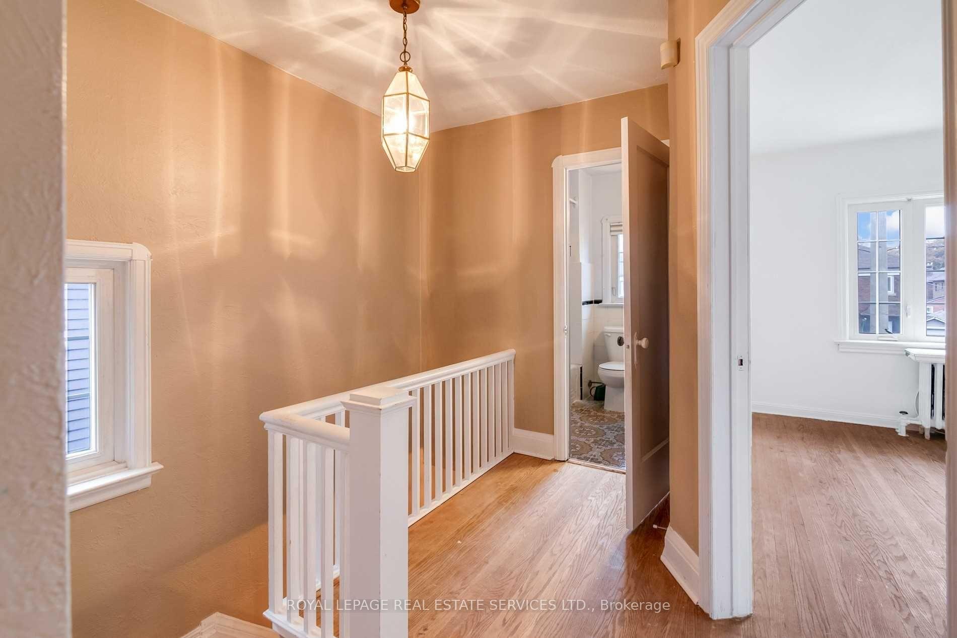 Photo 17 of 291 Sammon Avenue, Toronto, Danforth Village-East York — HOMEH