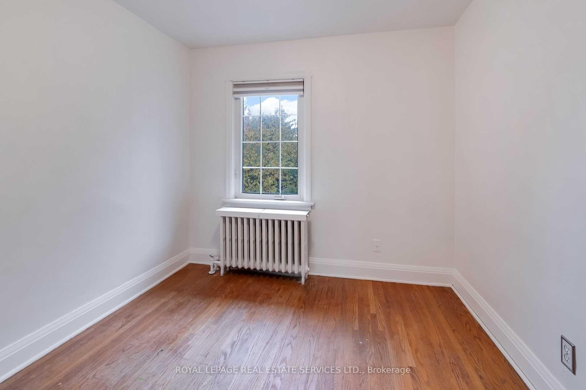 Photo 19 of 291 Sammon Avenue, Toronto, Danforth Village-East York — HOMEH