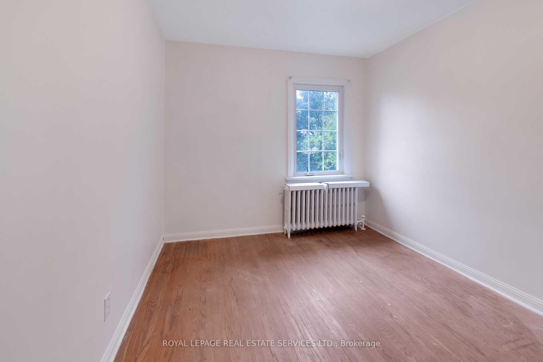 Photo 23 of 291 Sammon Avenue, Toronto, Danforth Village-East York — HOMEH