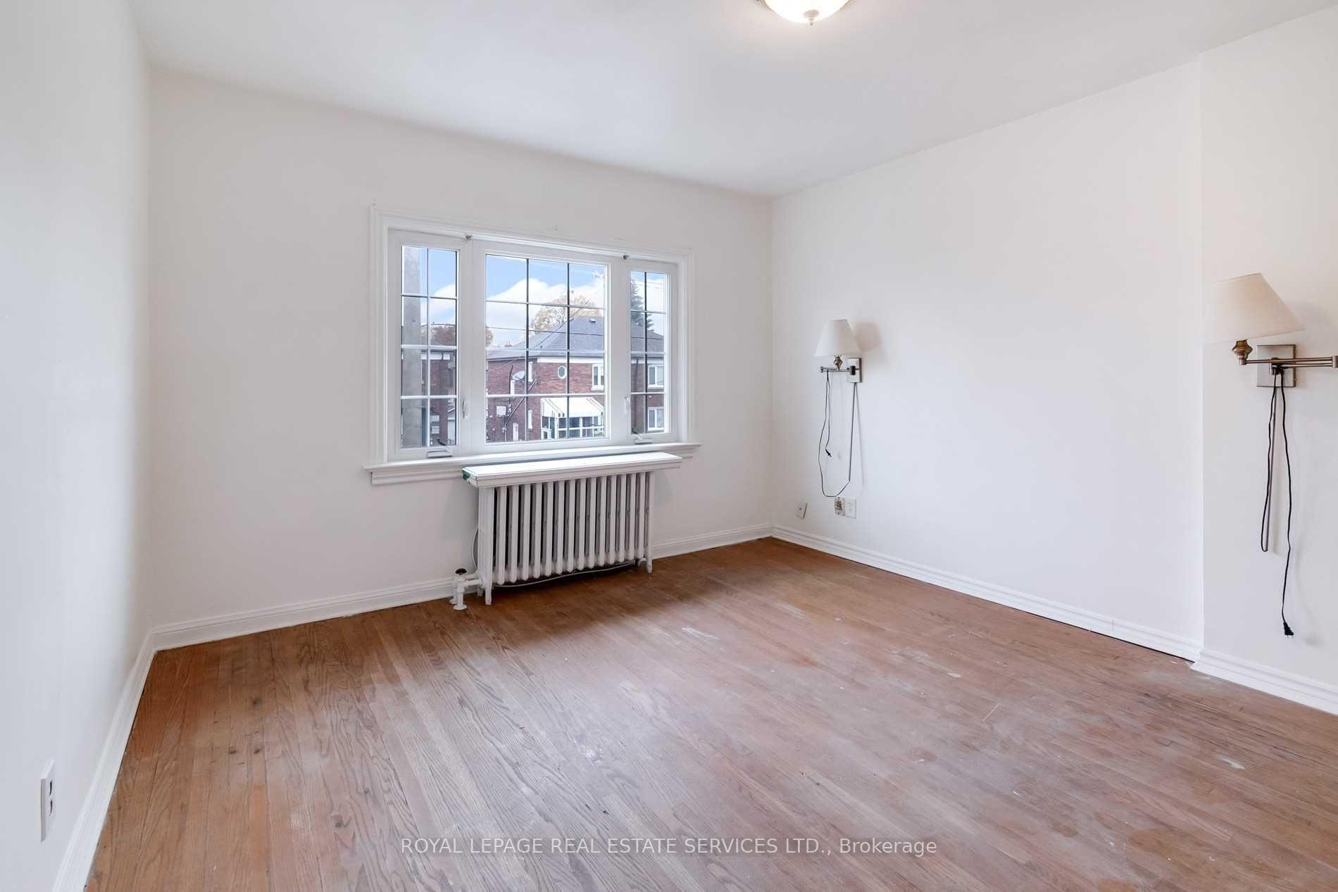 Photo 27 of 291 Sammon Avenue, Toronto, Danforth Village-East York — HOMEH