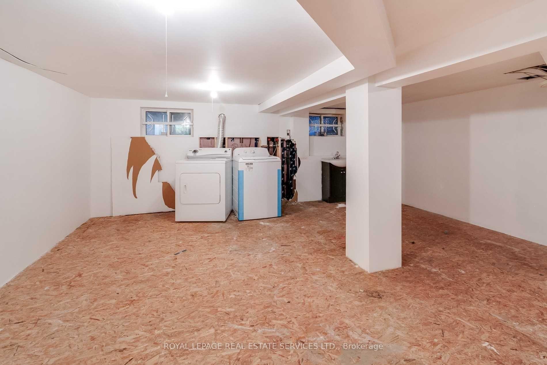 Photo 33 of 291 Sammon Avenue, Toronto, Danforth Village-East York — HOMEH