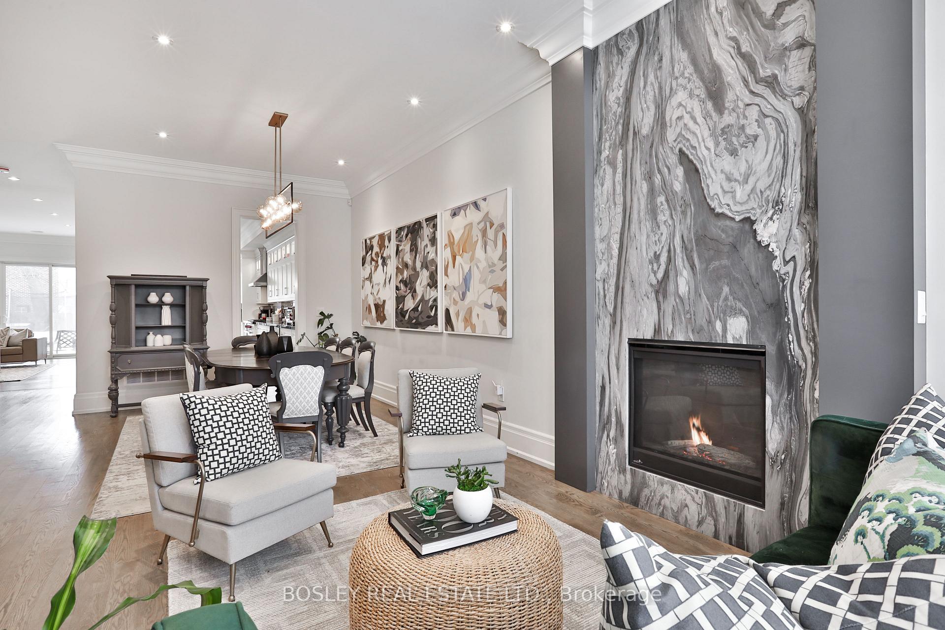 Photo 3 of 30 Parkhurst Boulevard, Toronto, Leaside — HOMEH