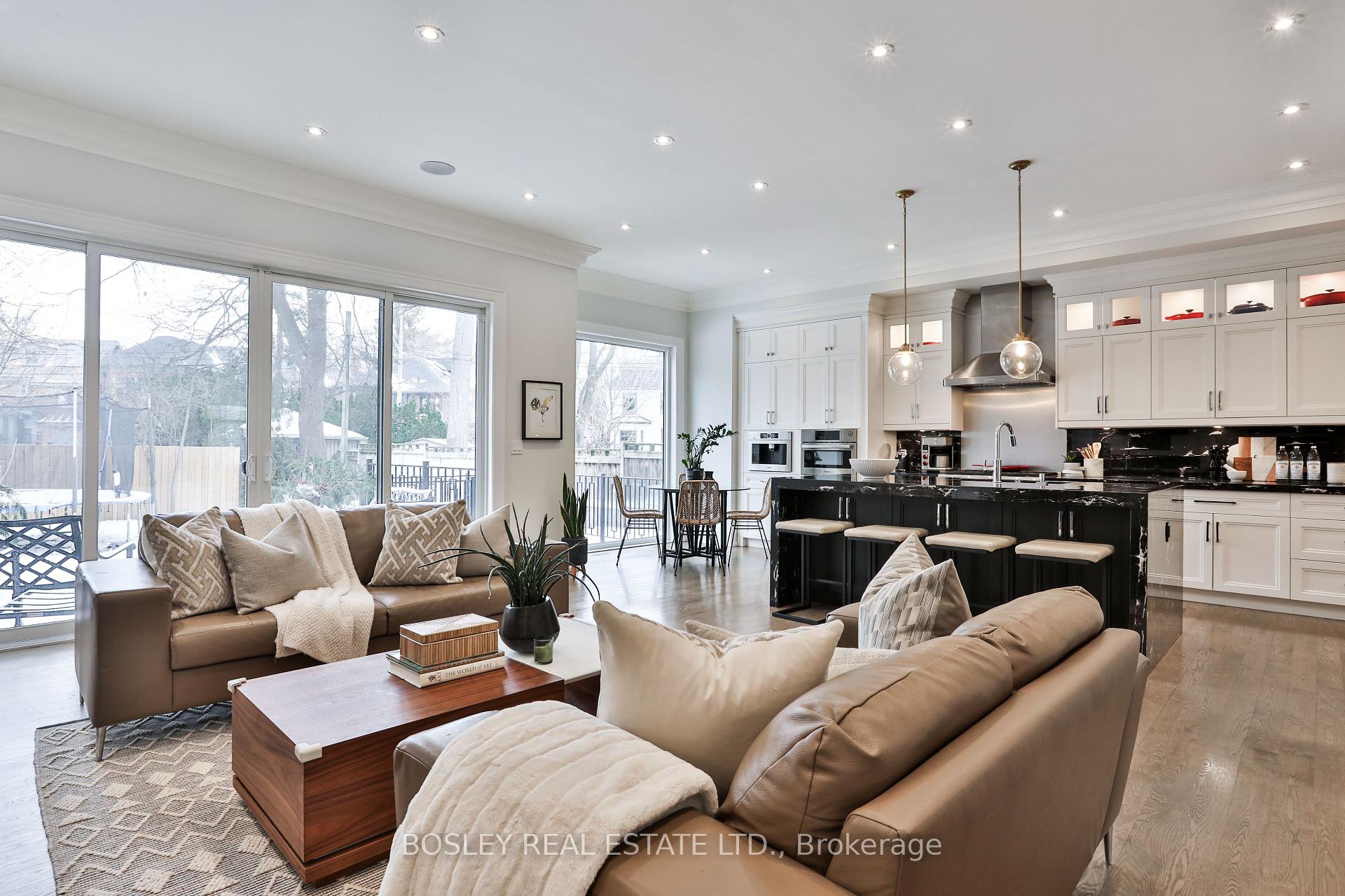 Photo 12 of 30 Parkhurst Boulevard, Toronto, Leaside — HOMEH