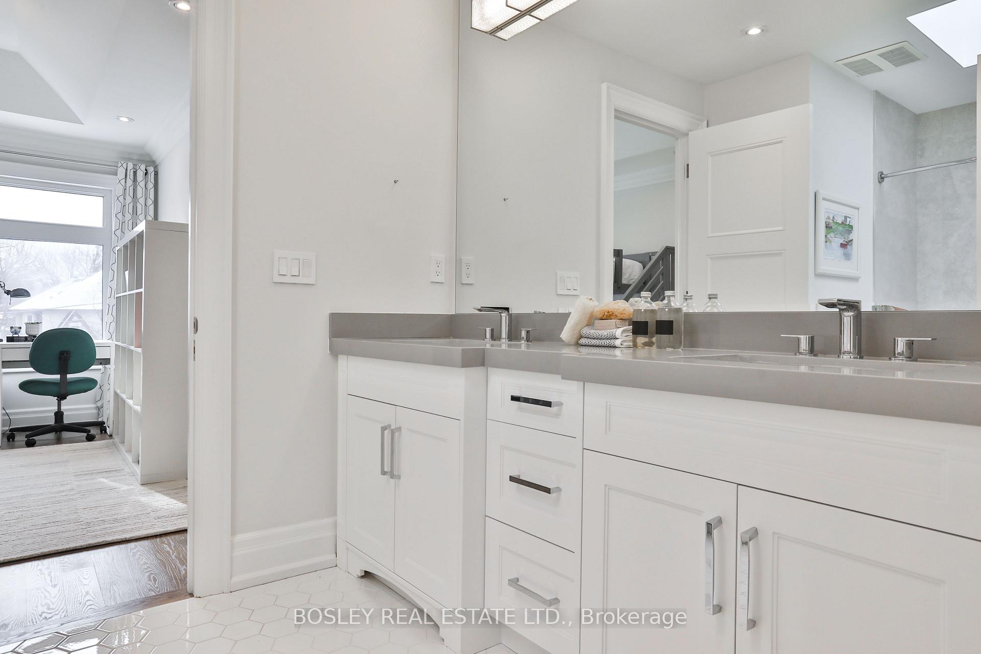 Photo 38 of 30 Parkhurst Boulevard, Toronto, Leaside — HOMEH