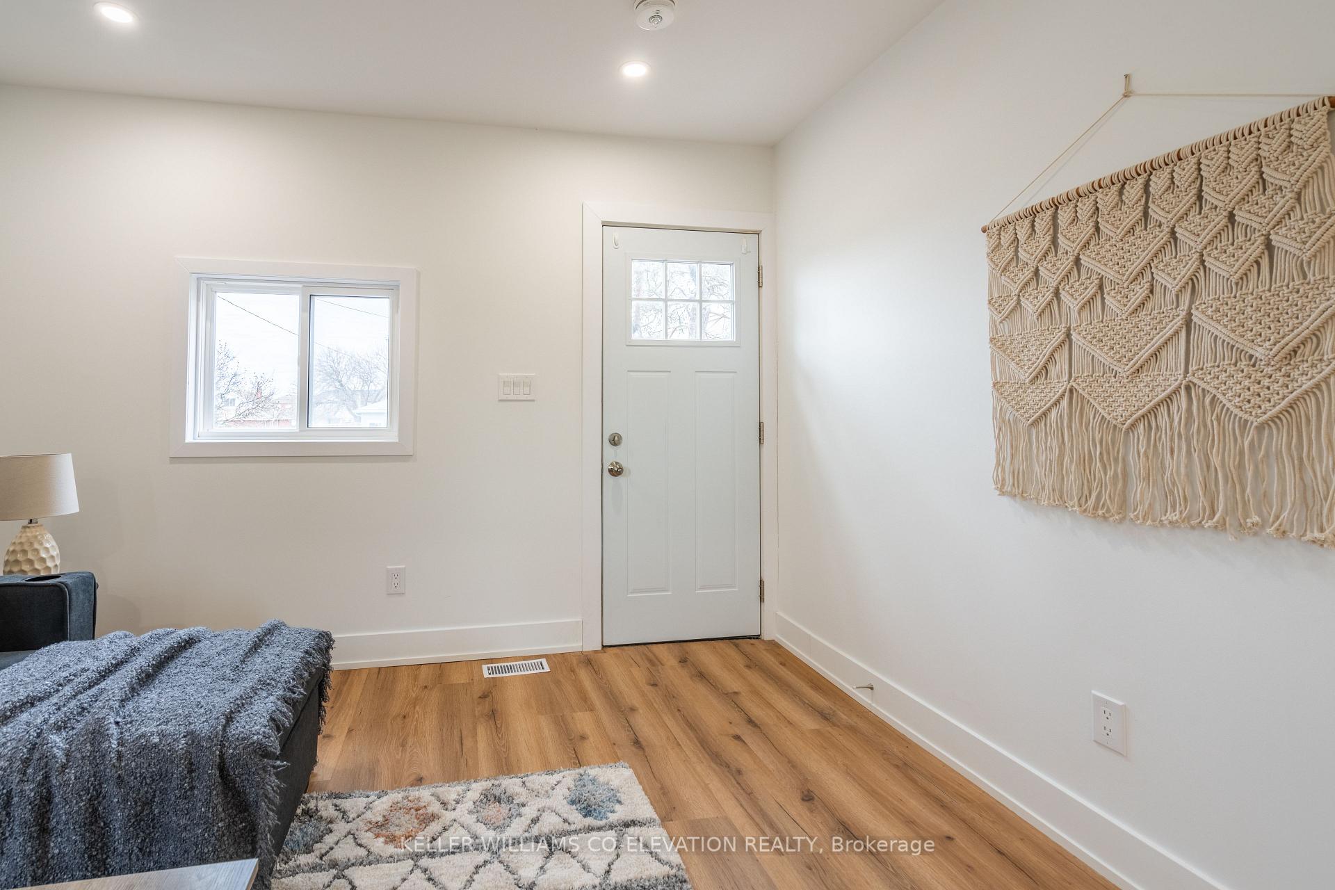 Photo 3 of Unit 1, 50 Martin Street, Thorold, Thorold Downtown — HOMEH
