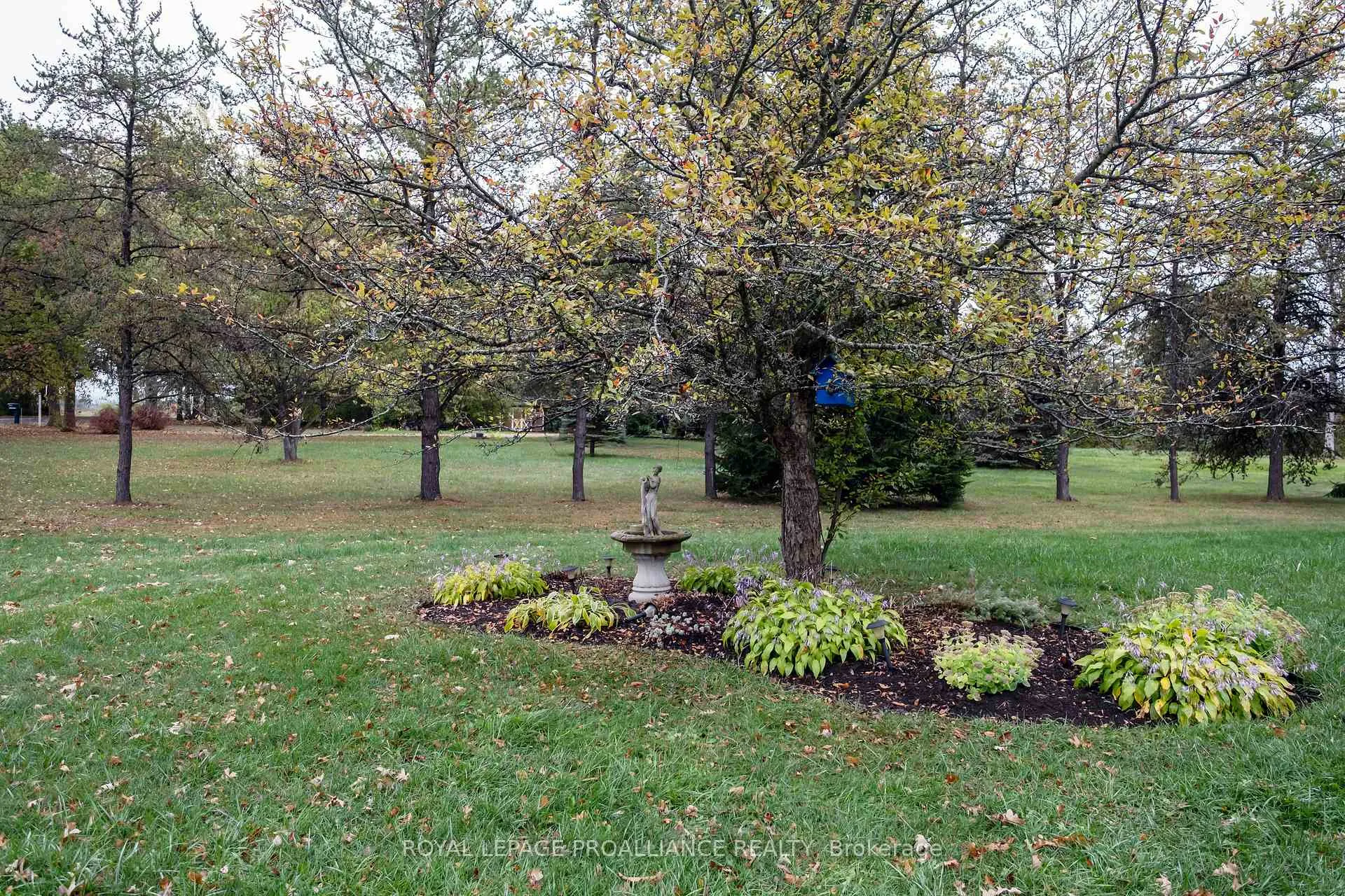 Photo 5 of 208 Ritz Road, Belleville, Thurlow Ward — HOMEH