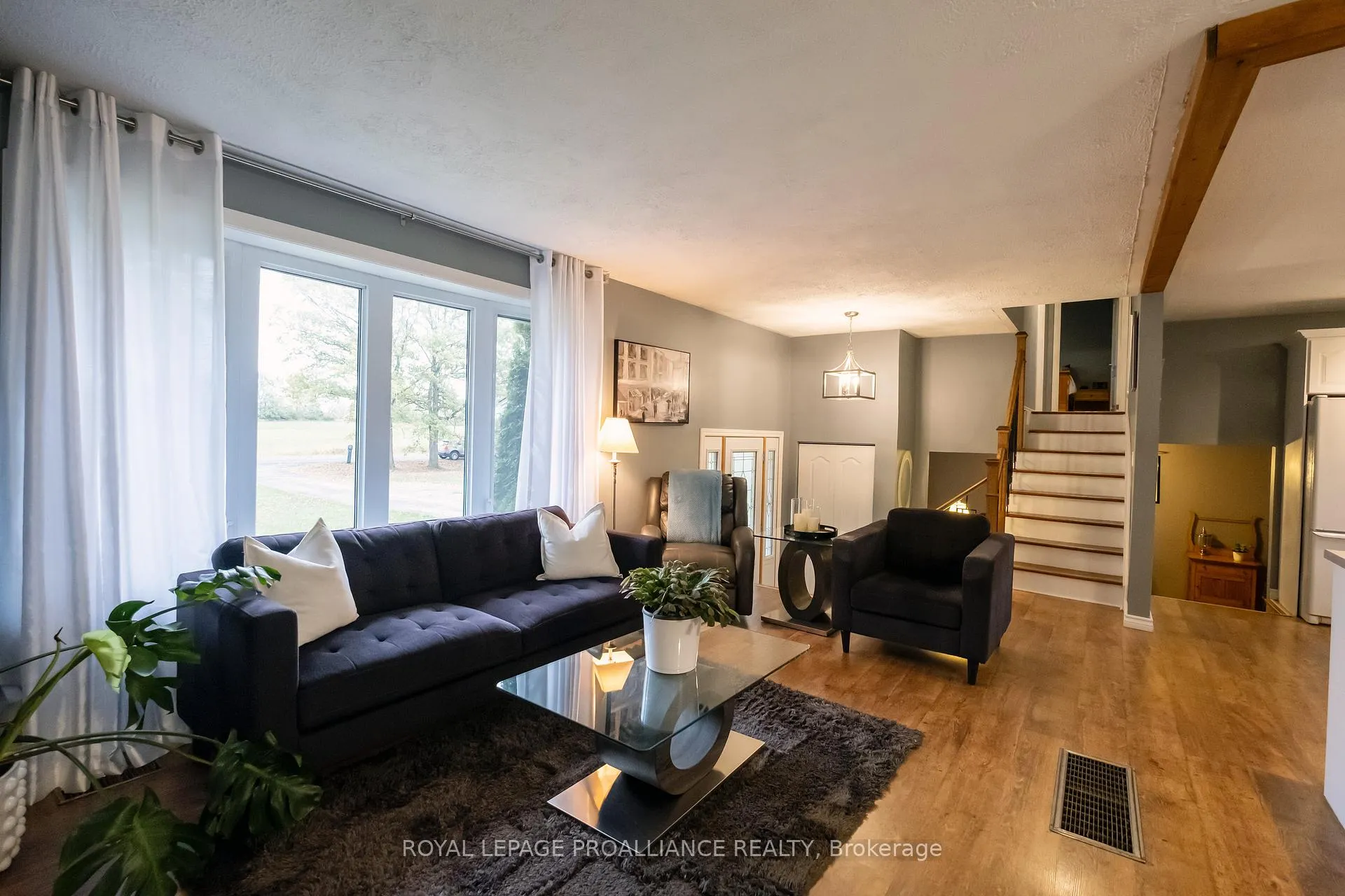 Photo 9 of 208 Ritz Road, Belleville, Thurlow Ward — HOMEH