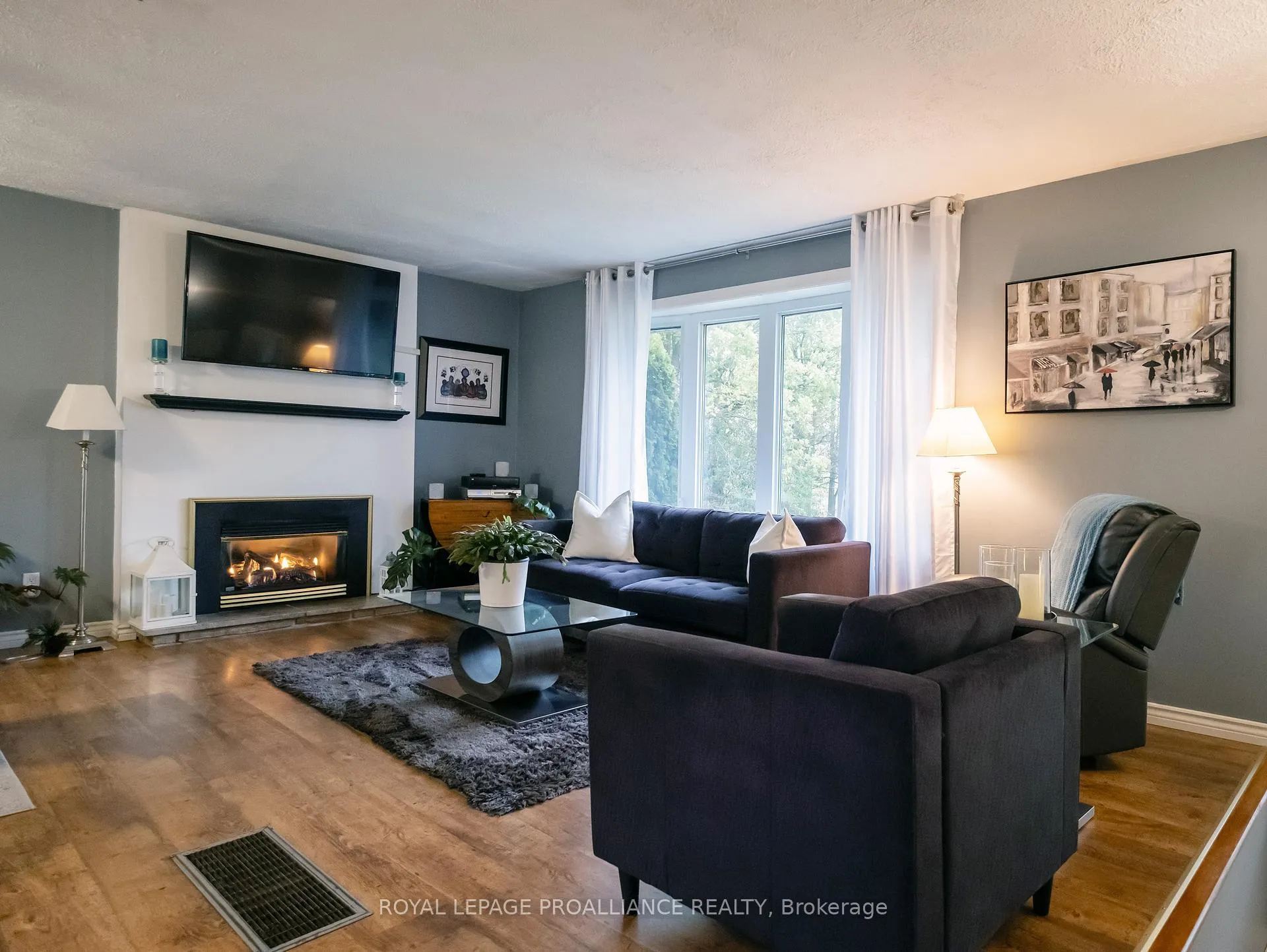 Photo 11 of 208 Ritz Road, Belleville, Thurlow Ward — HOMEH