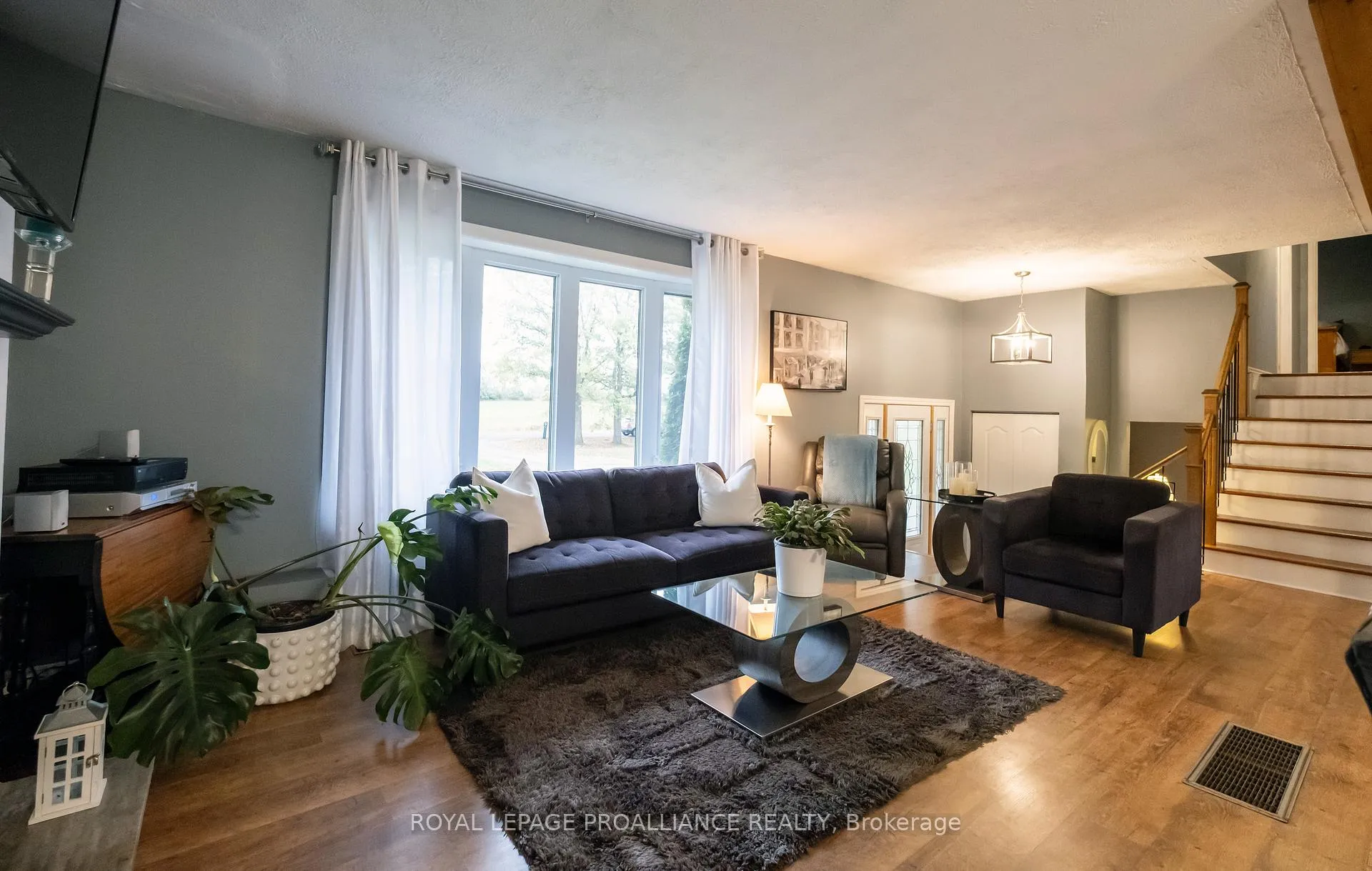 Photo 12 of 208 Ritz Road, Belleville, Thurlow Ward — HOMEH