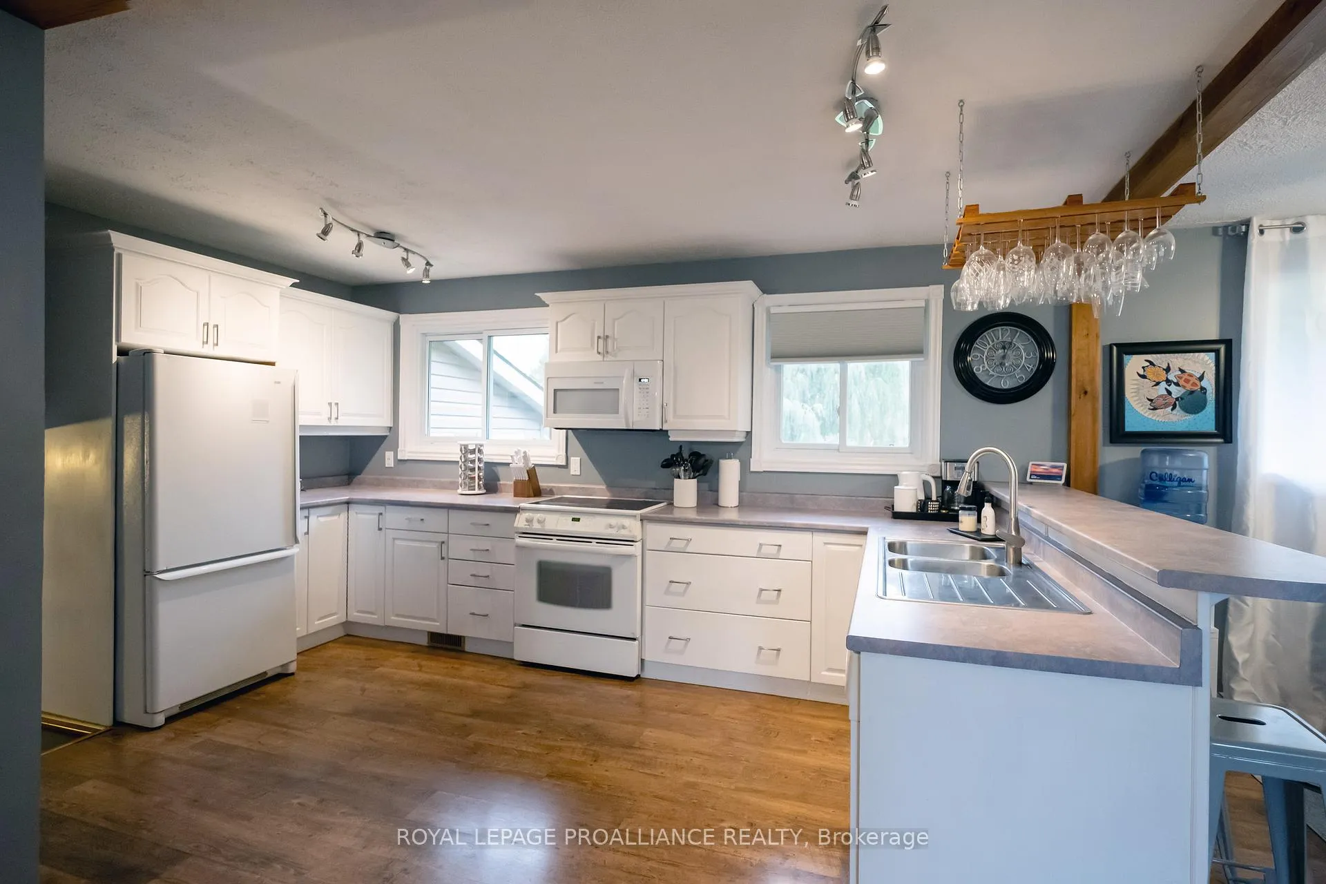 Photo 17 of 208 Ritz Road, Belleville, Thurlow Ward — HOMEH