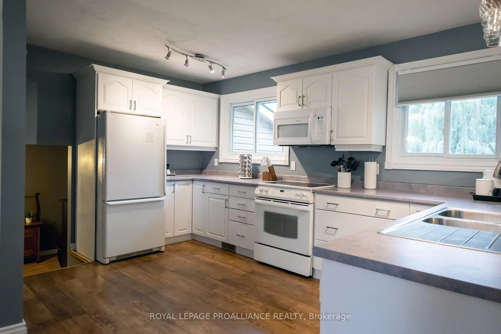 Photo 19 of 208 Ritz Road, Belleville, Thurlow Ward — HOMEH