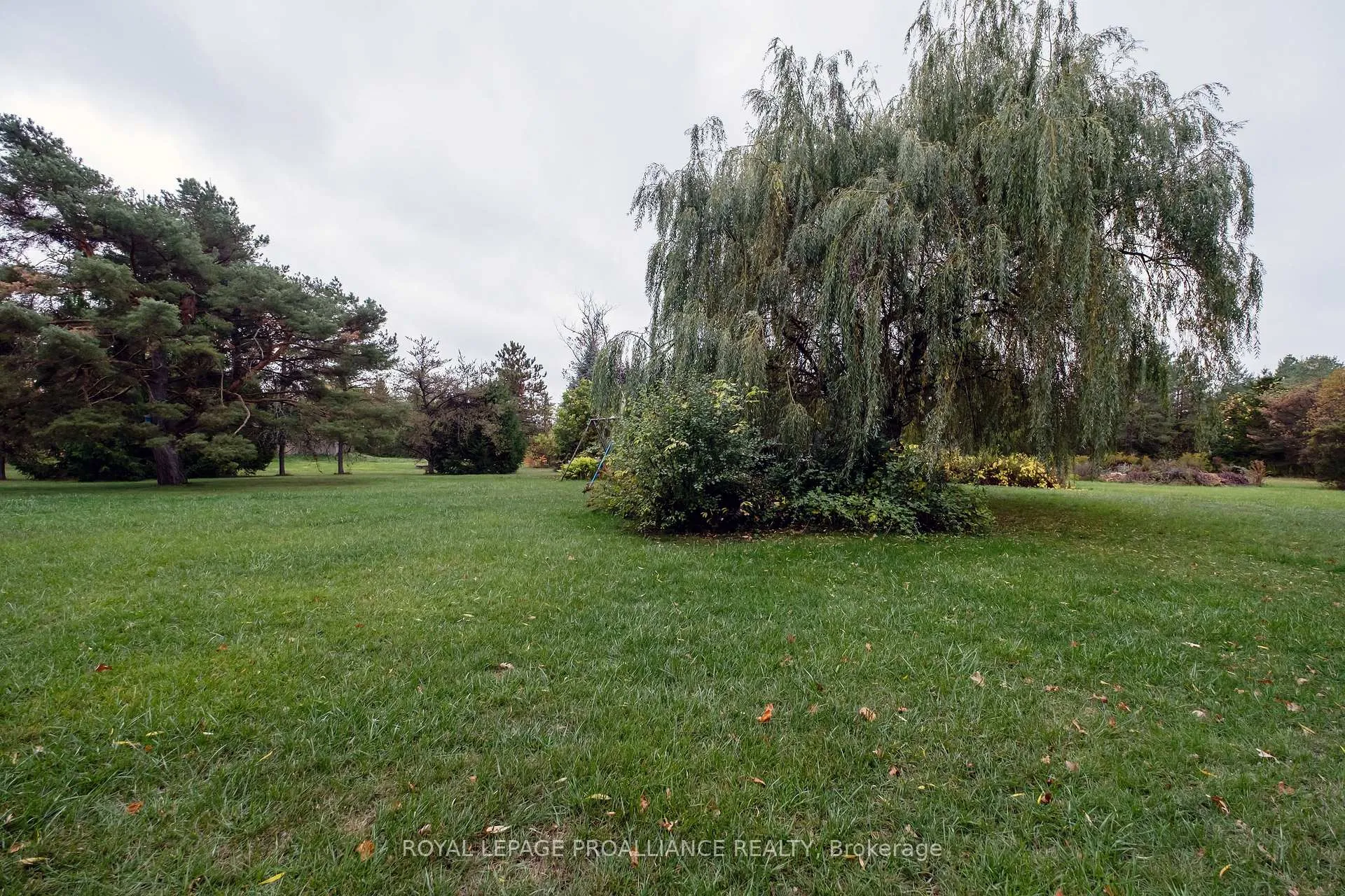 Photo 32 of 208 Ritz Road, Belleville, Thurlow Ward — HOMEH