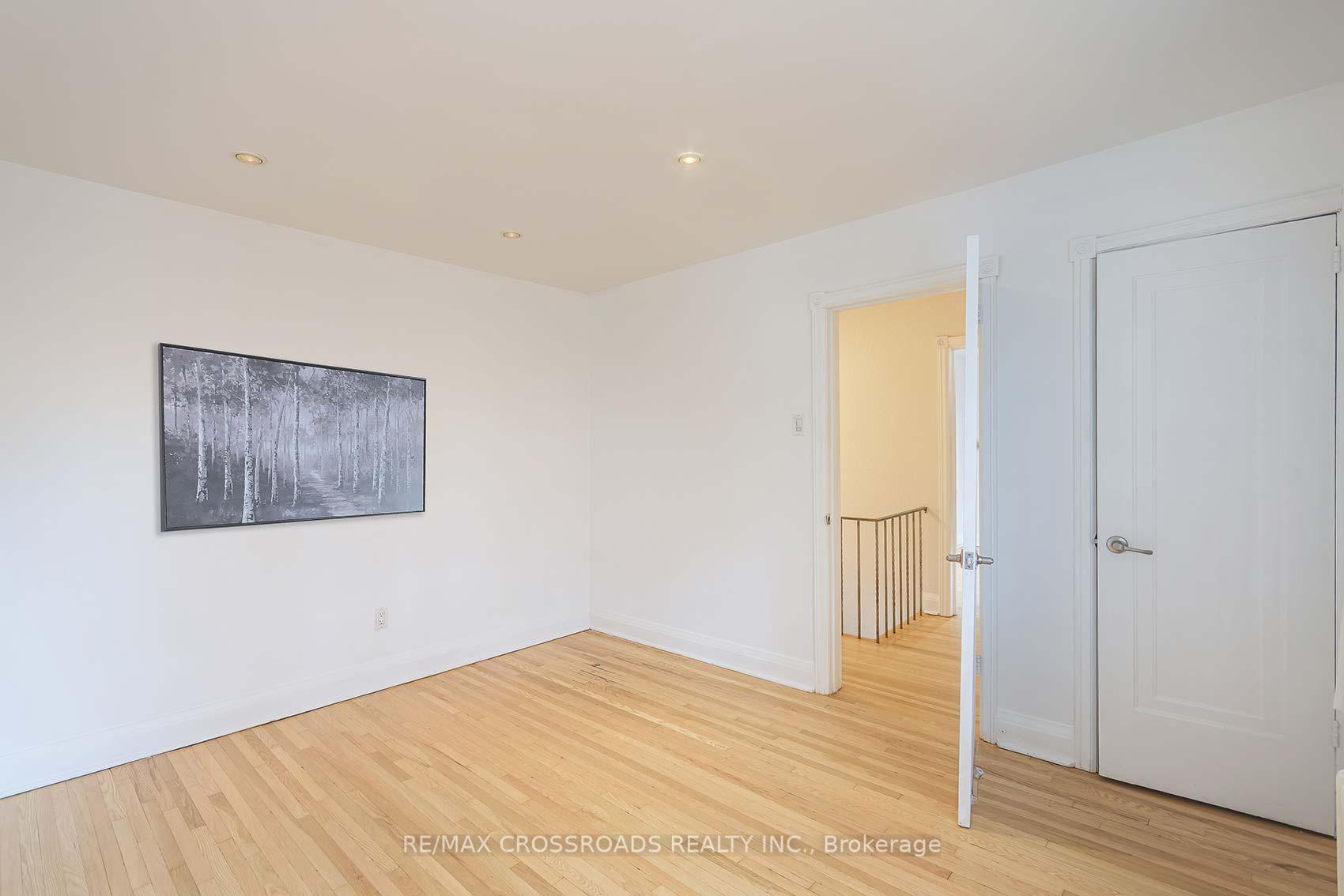 Photo 18 of 1173 Broadview Avenue, Toronto, Broadview North — HOMEH
