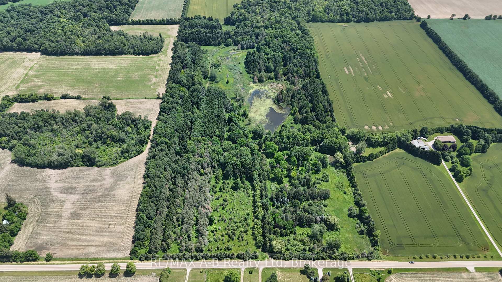 Photo 1 of 20975 Cherry Hill Road, Thames Centre, Rural Thames Centre — HOMEH