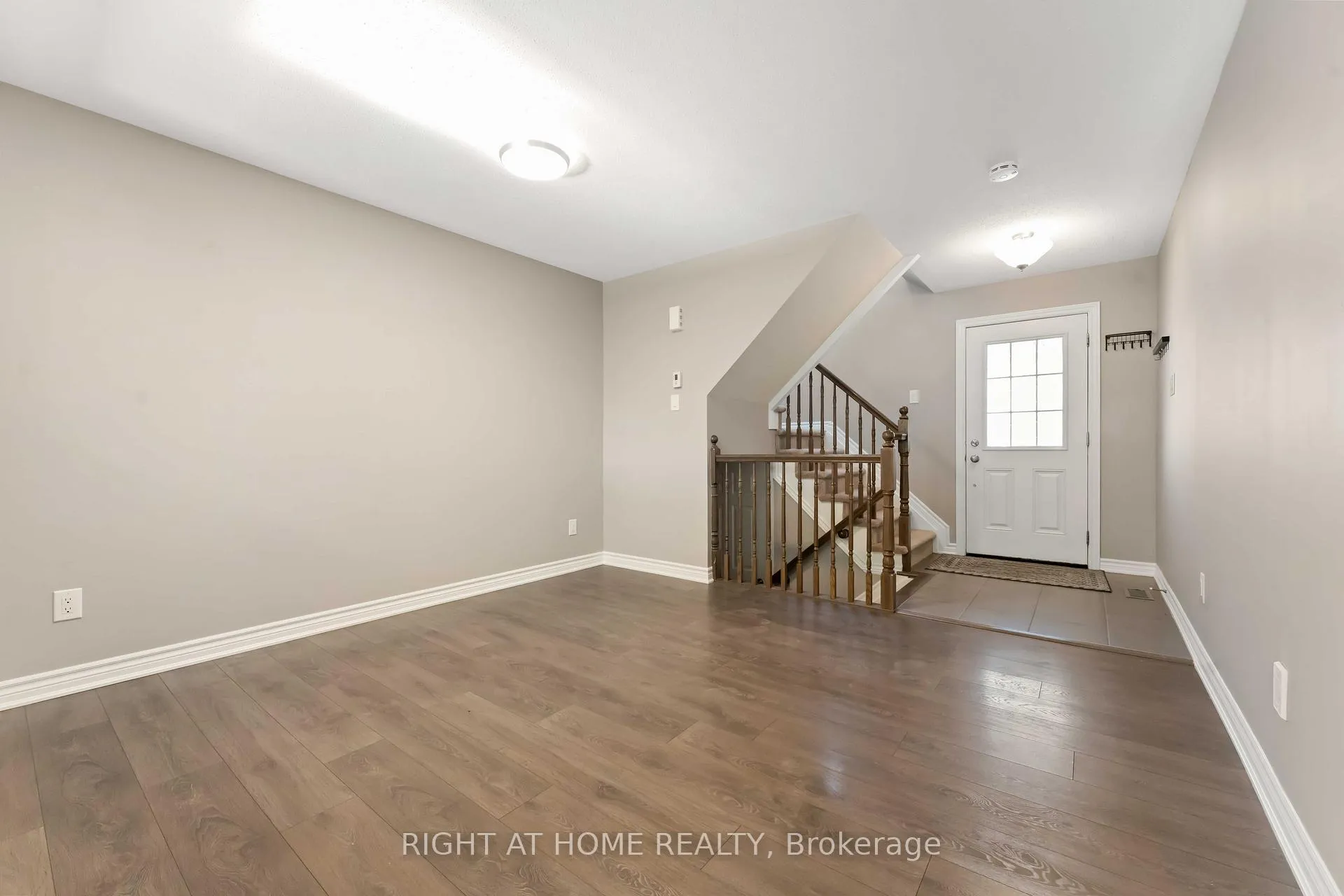 Photo 5 of 113 Maestro Avenue, Ottawa, Stittsville (North) — HOMEH