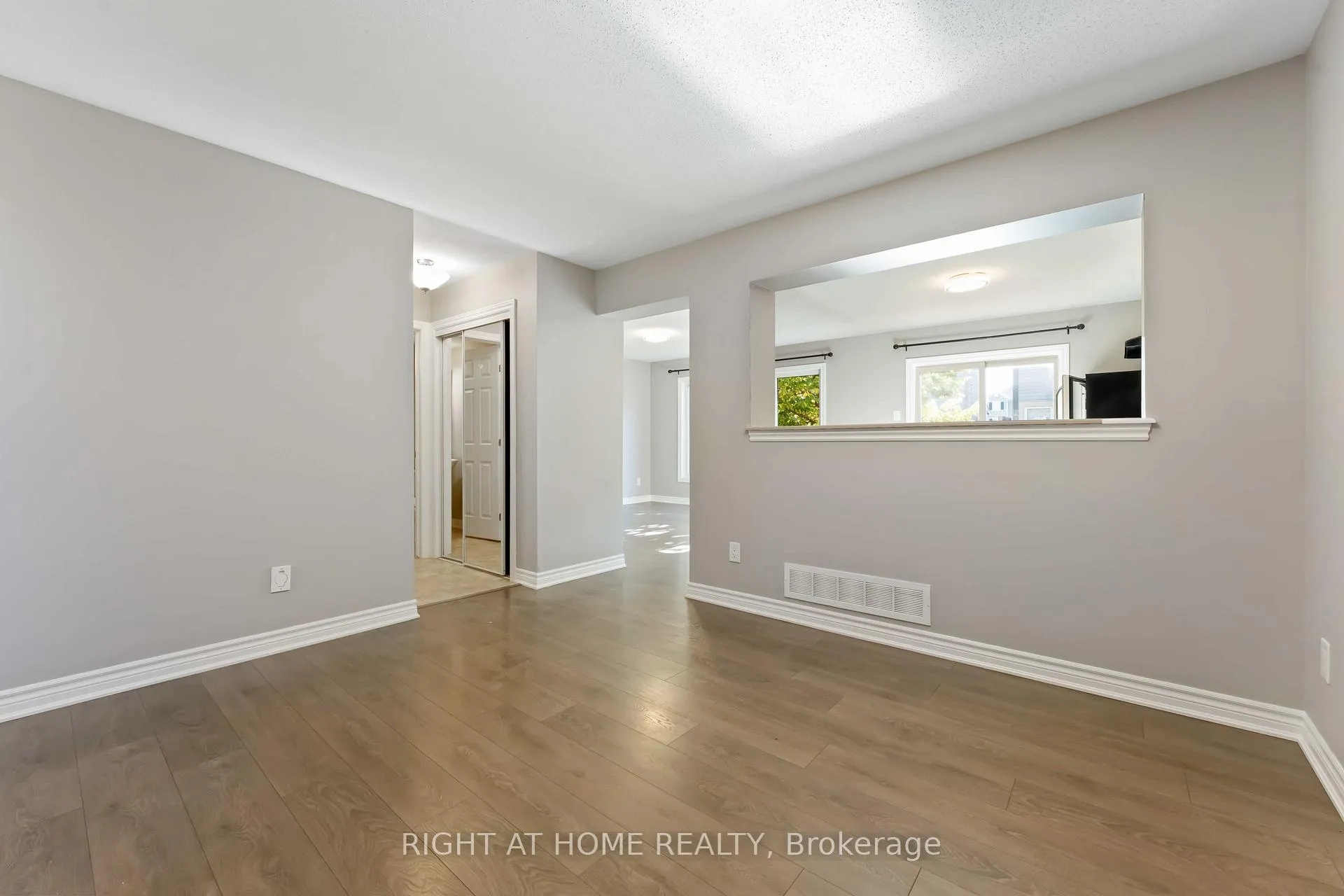 Photo 6 of 113 Maestro Avenue, Ottawa, Stittsville (North) — HOMEH