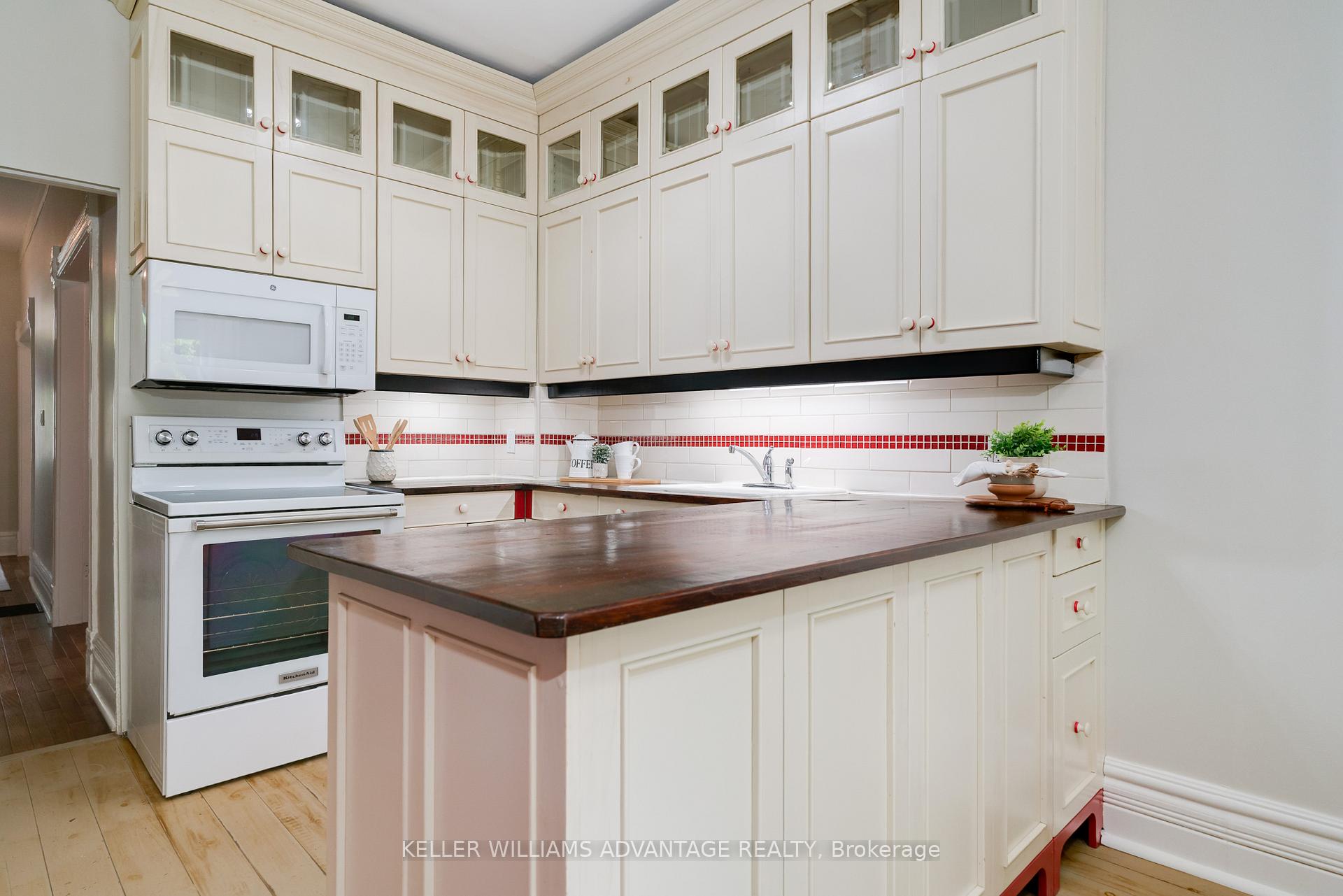 Photo 16 of 8 Howie Avenue, Toronto, South Riverdale — HOMEH