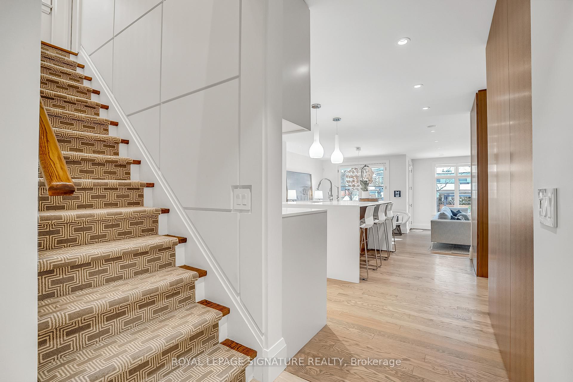 Photo 37 of 32 Southlea Avenue, Toronto, Leaside — HOMEH