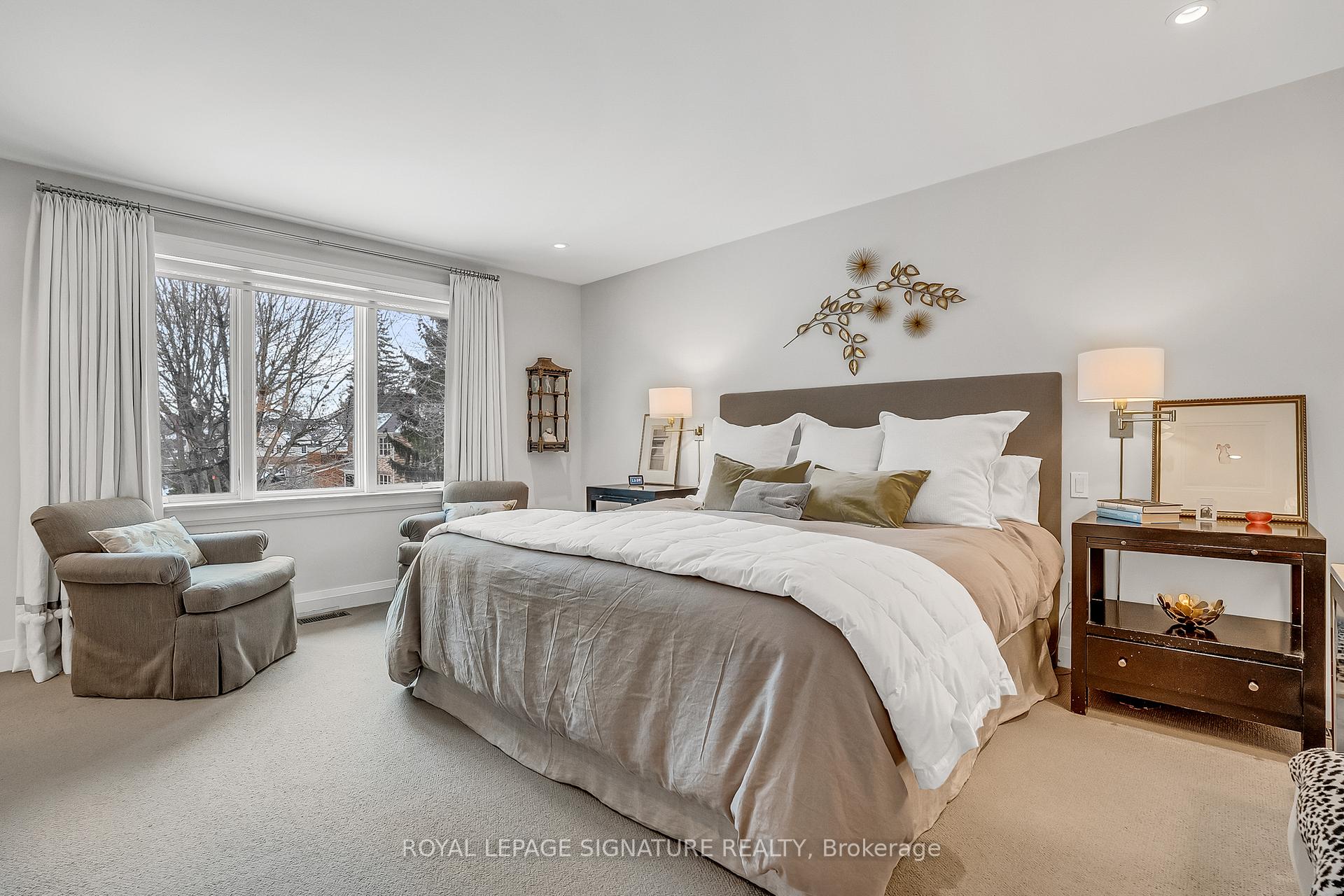 Photo 14 of 32 Southlea Avenue, Toronto, Leaside — HOMEH