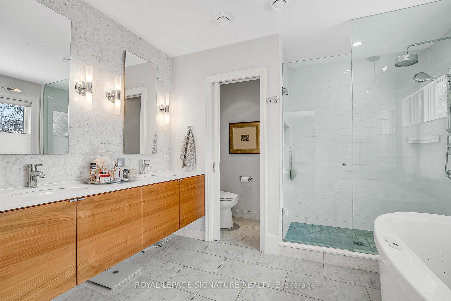 Photo 17 of 32 Southlea Avenue, Toronto, Leaside — HOMEH