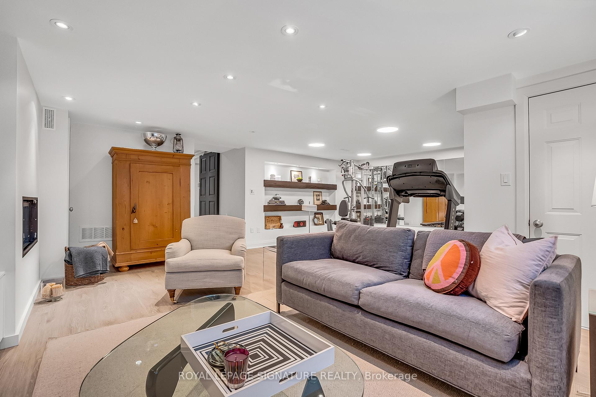 Photo 27 of 32 Southlea Avenue, Toronto, Leaside — HOMEH