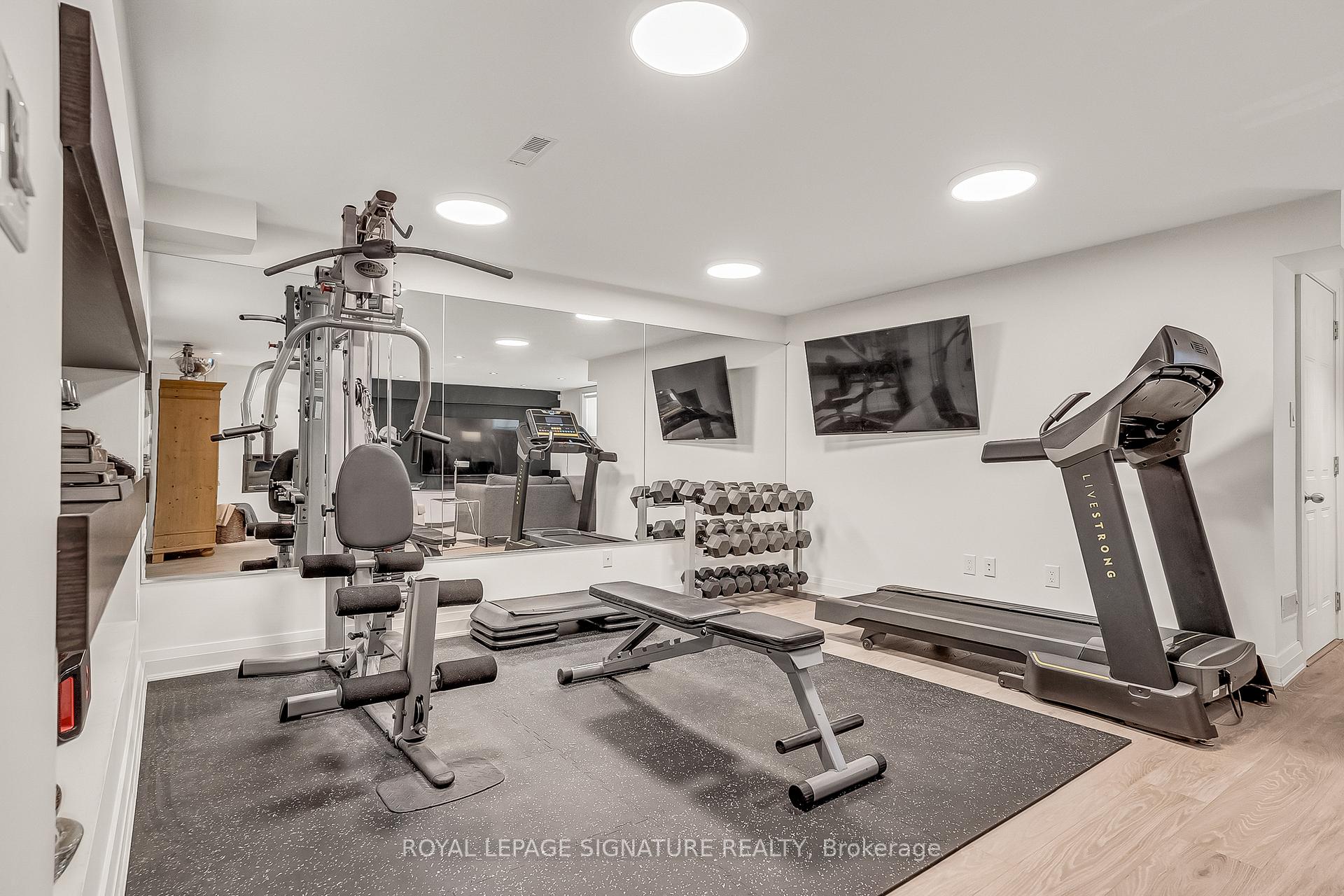 Photo 29 of 32 Southlea Avenue, Toronto, Leaside — HOMEH
