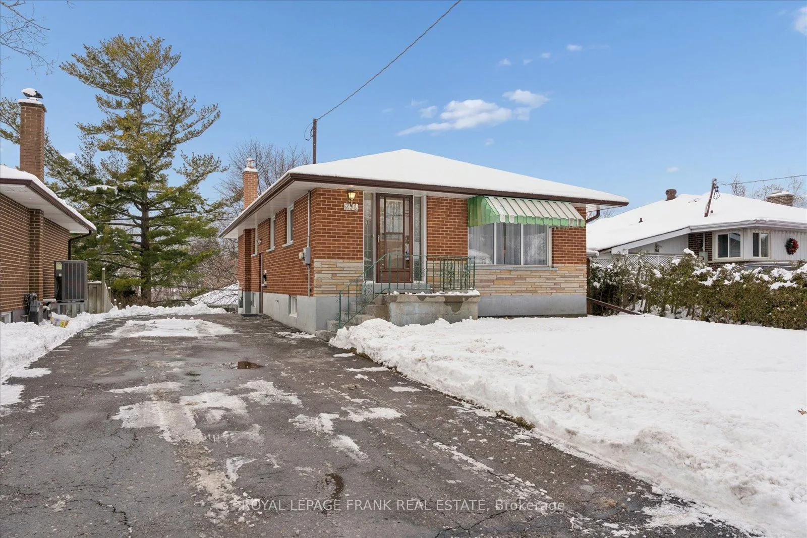 Photo 2 of 254 Dover Street, Oshawa, Eastdale — HOMEH