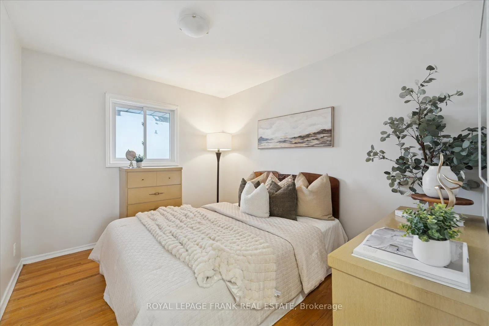 Photo 17 of 254 Dover Street, Oshawa, Eastdale — HOMEH