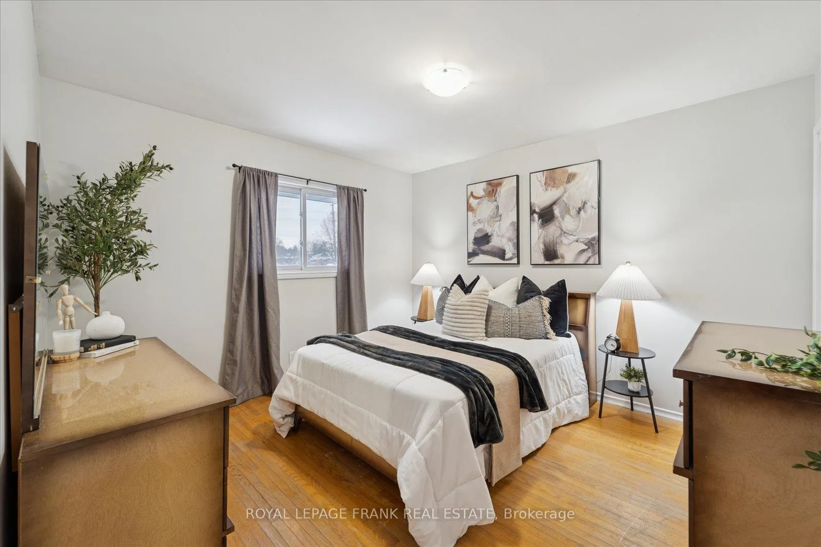 Photo 20 of 254 Dover Street, Oshawa, Eastdale — HOMEH