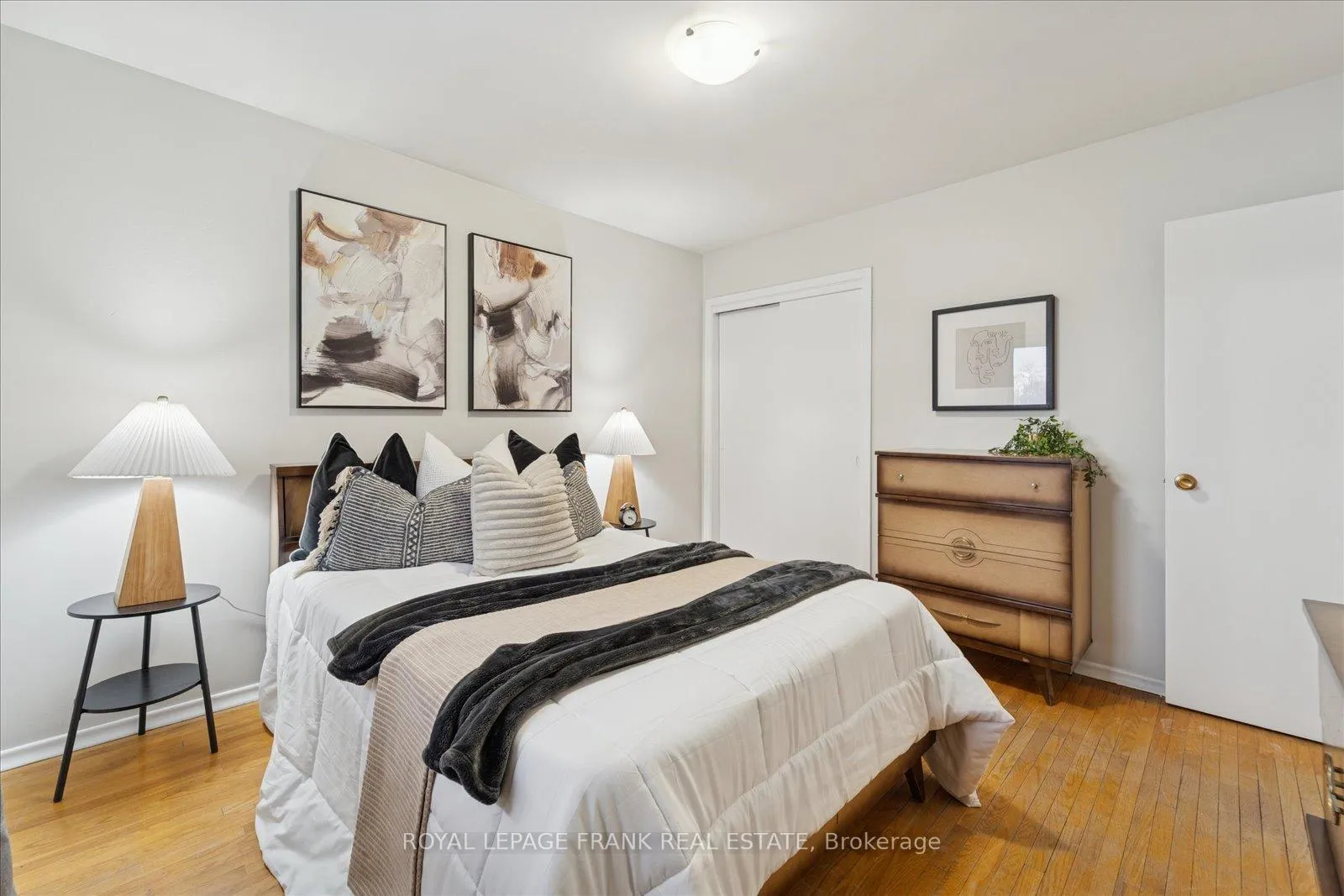 Photo 21 of 254 Dover Street, Oshawa, Eastdale — HOMEH