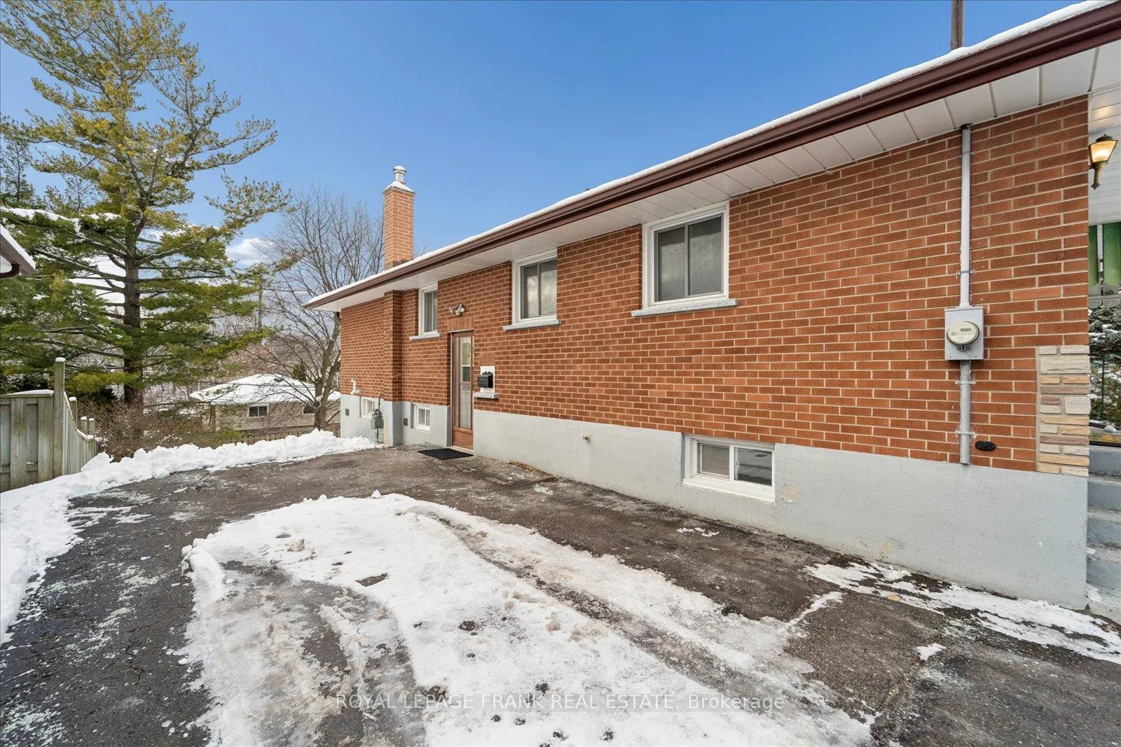 Photo 37 of 254 Dover Street, Oshawa, Eastdale — HOMEH