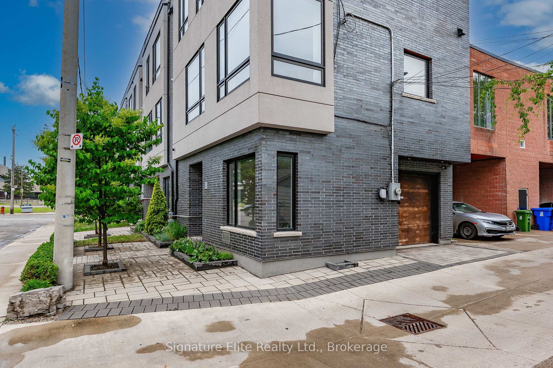 Photo 33 of 33 Minto Street, Toronto, South Riverdale — HOMEH