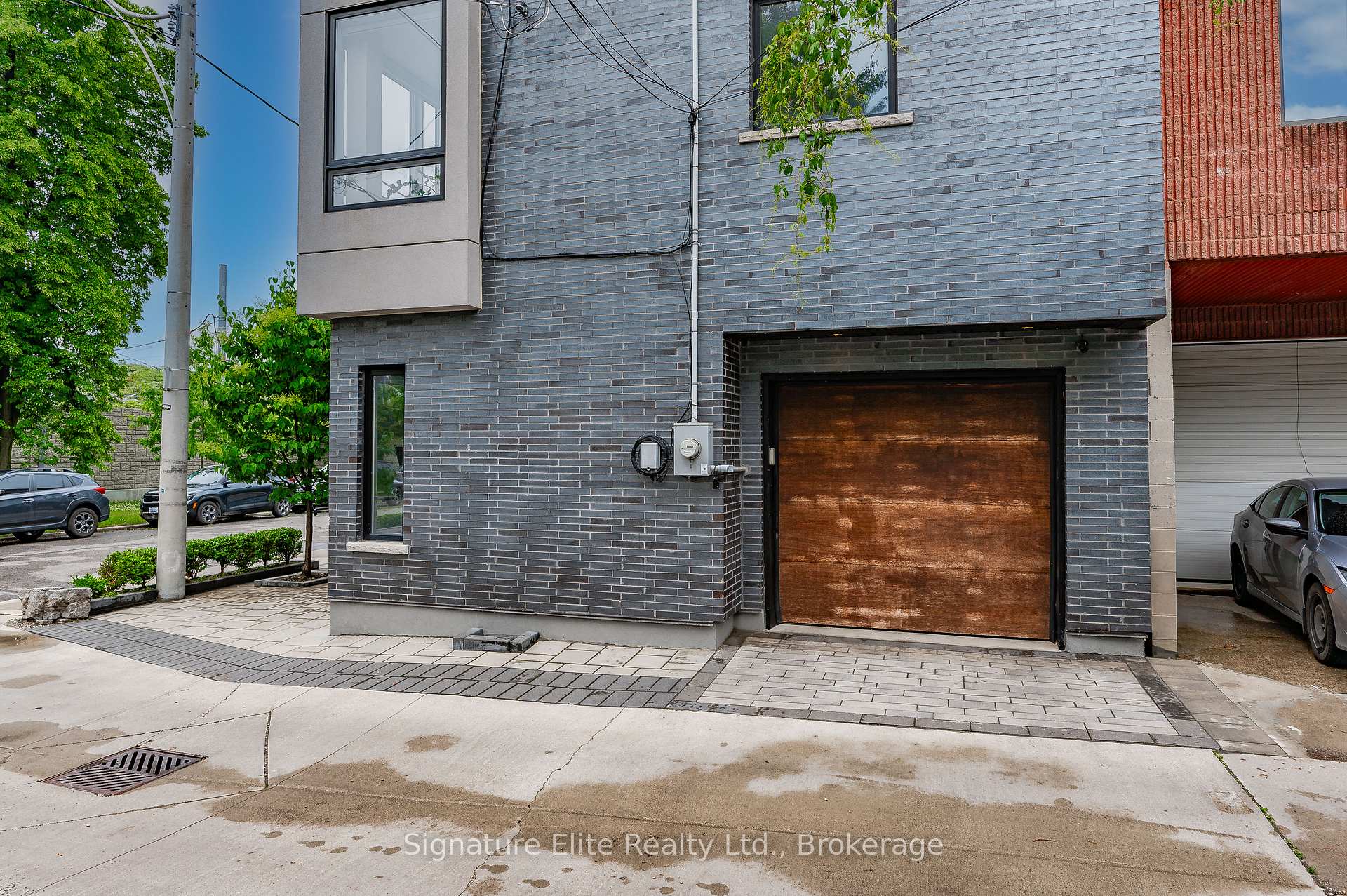 Photo 34 of 33 Minto Street, Toronto, South Riverdale — HOMEH