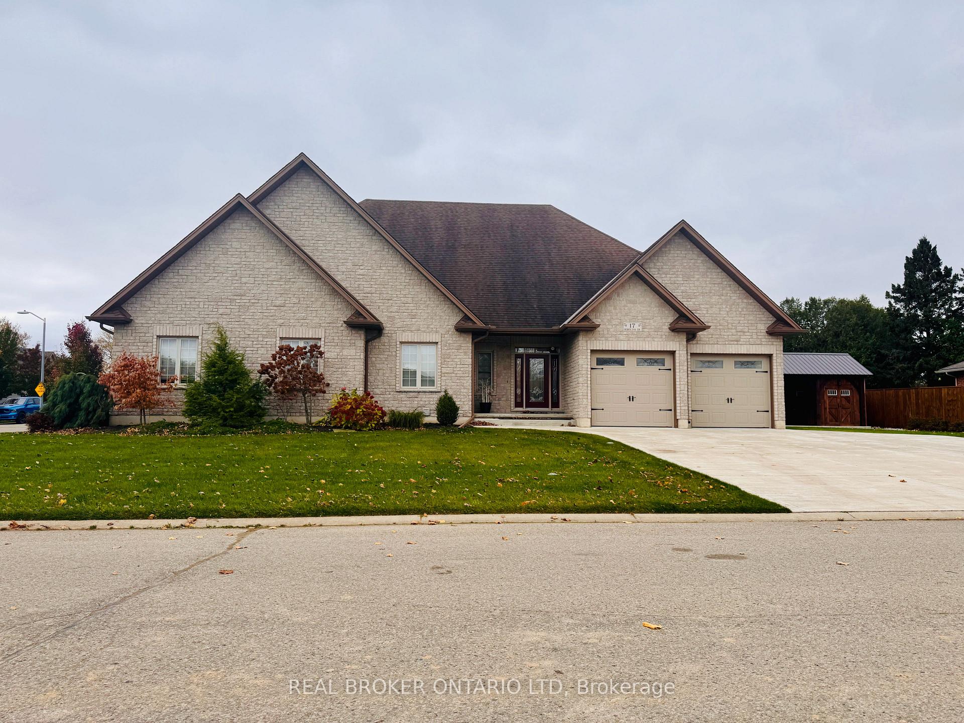 Front of Unit Lower, 17 Bobolink Drive
