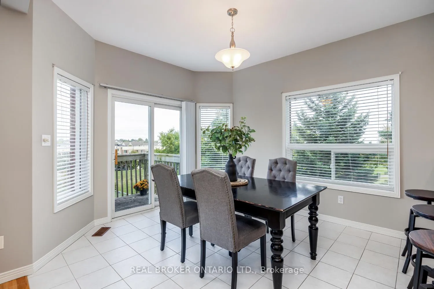 Photo 9 of 69 Padfield Drive, Clarington, Bowmanville — HOMEH