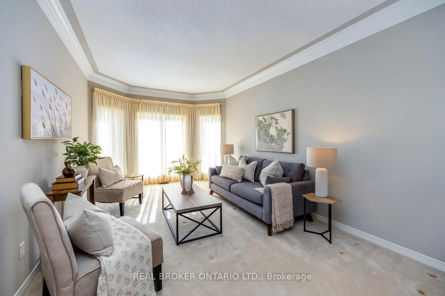 Photo 12 of 69 Padfield Drive, Clarington, Bowmanville — HOMEH