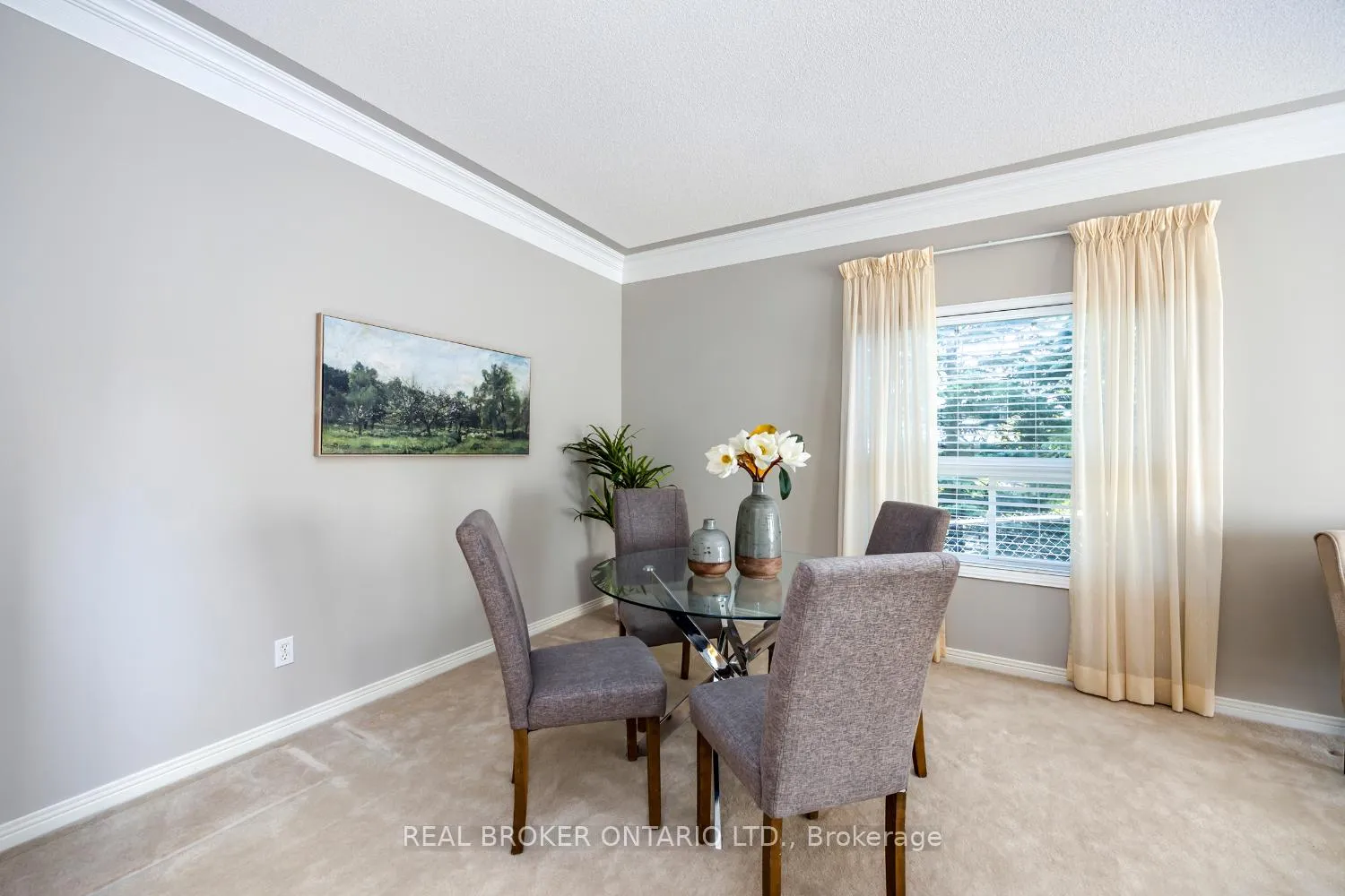 Photo 15 of 69 Padfield Drive, Clarington, Bowmanville — HOMEH